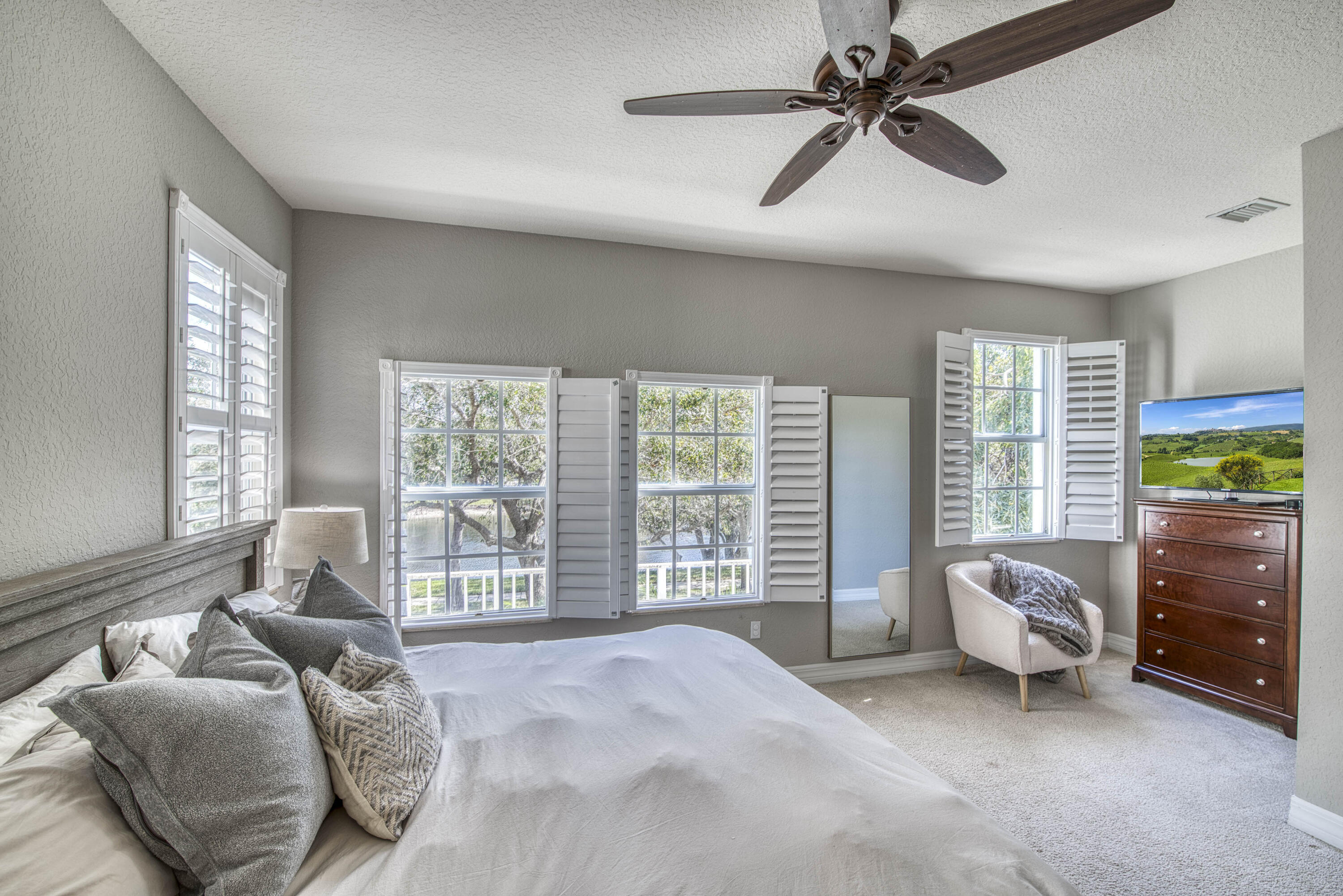 120 W Thatch Palm Circle