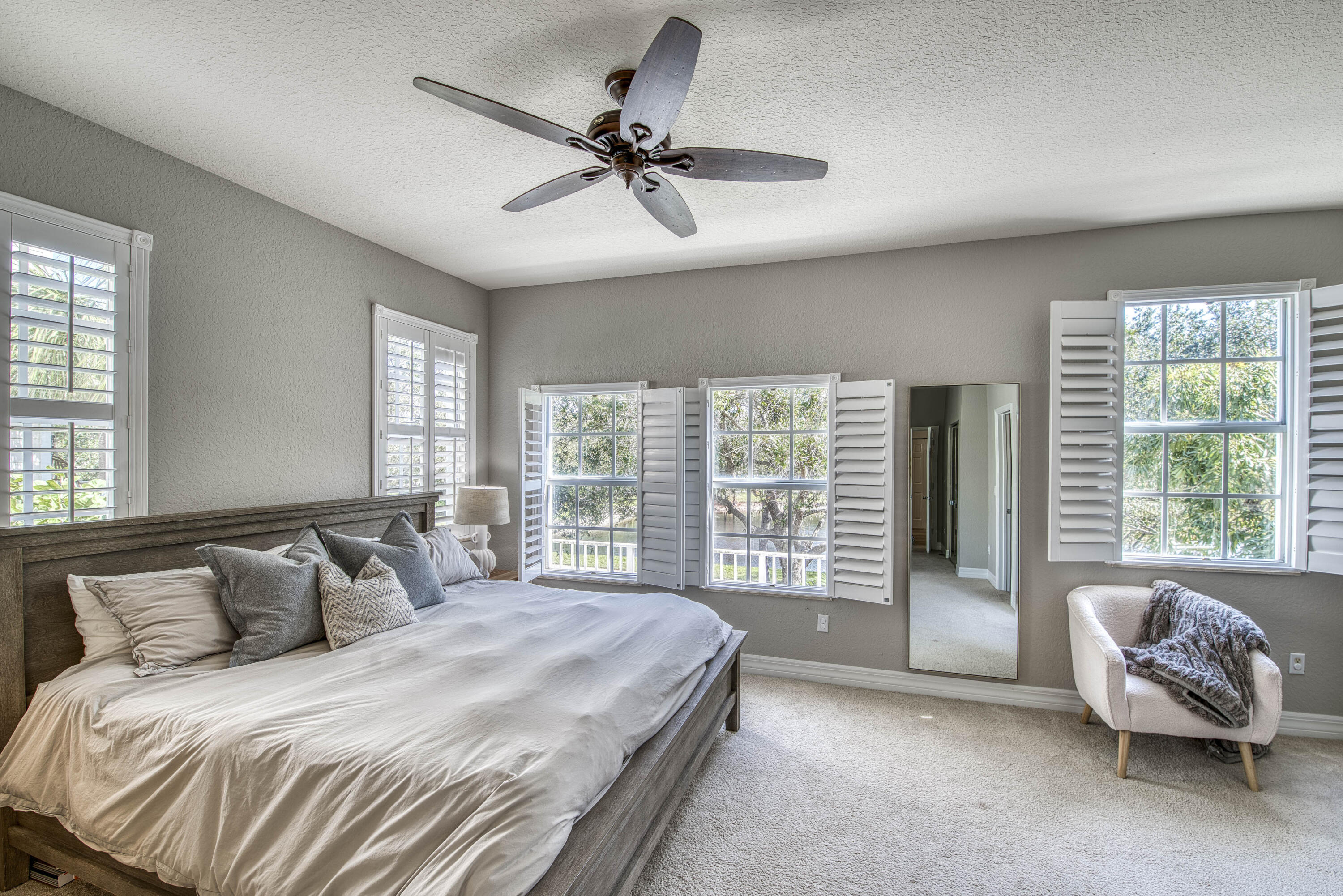 120 W Thatch Palm Circle