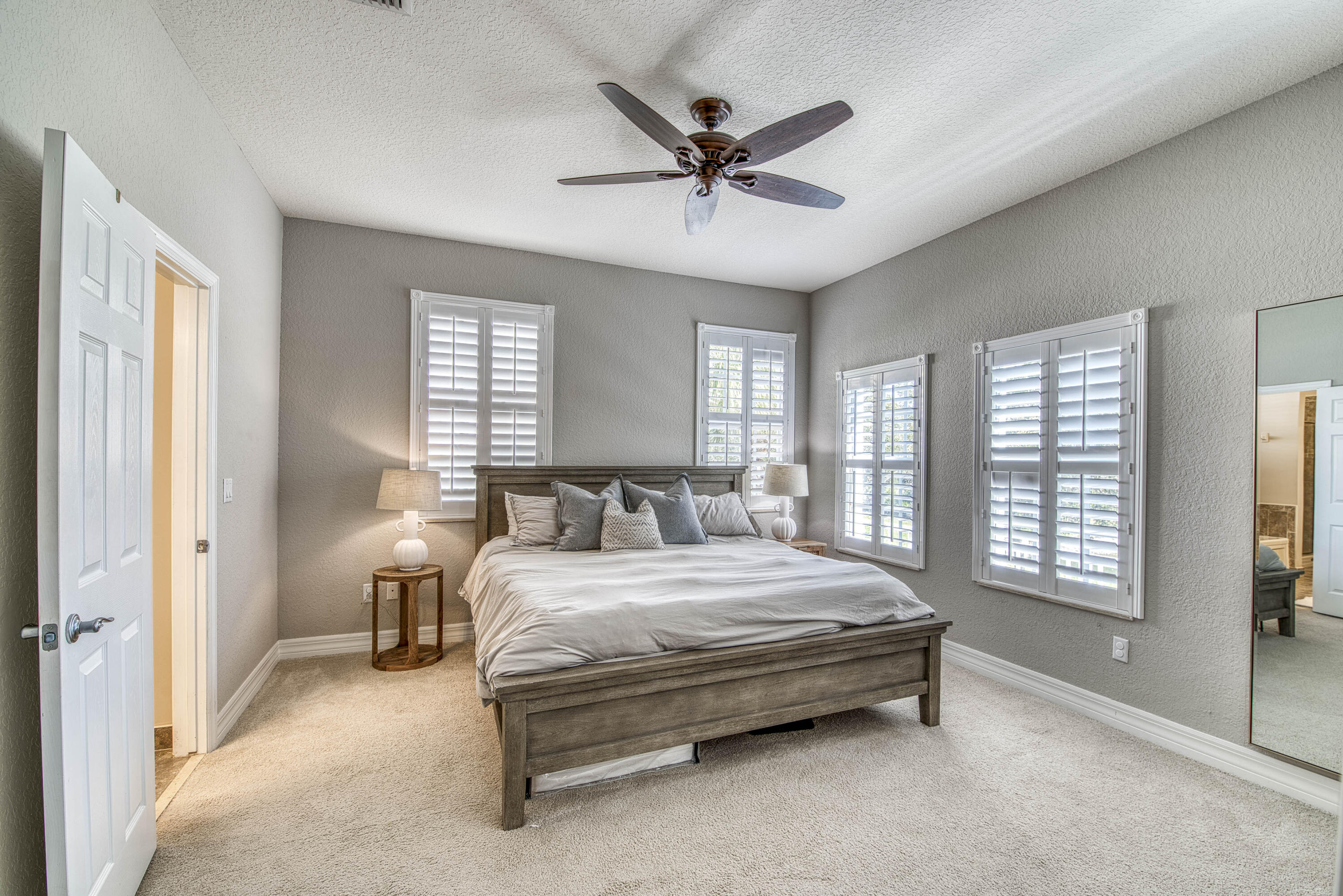 120 W Thatch Palm Circle
