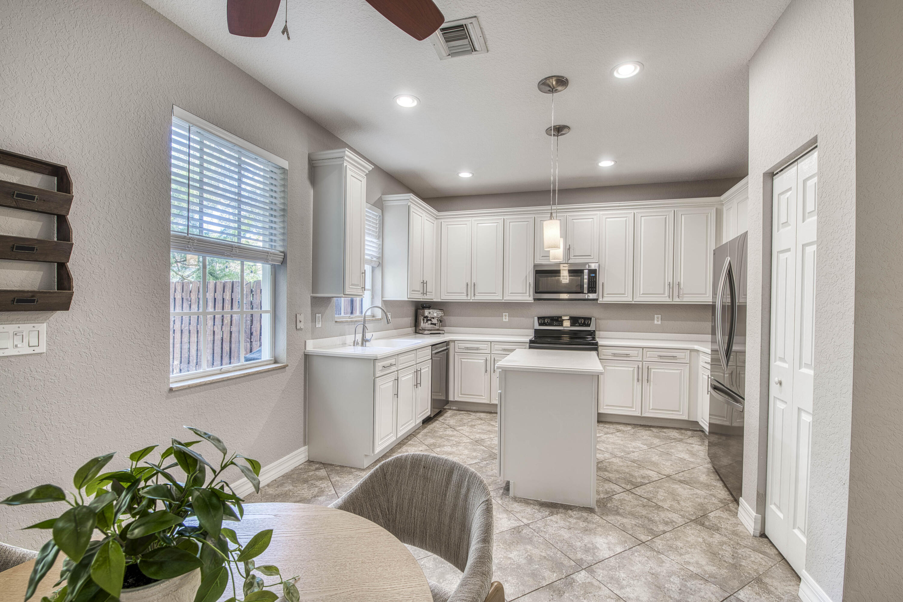 120 W Thatch Palm Circle