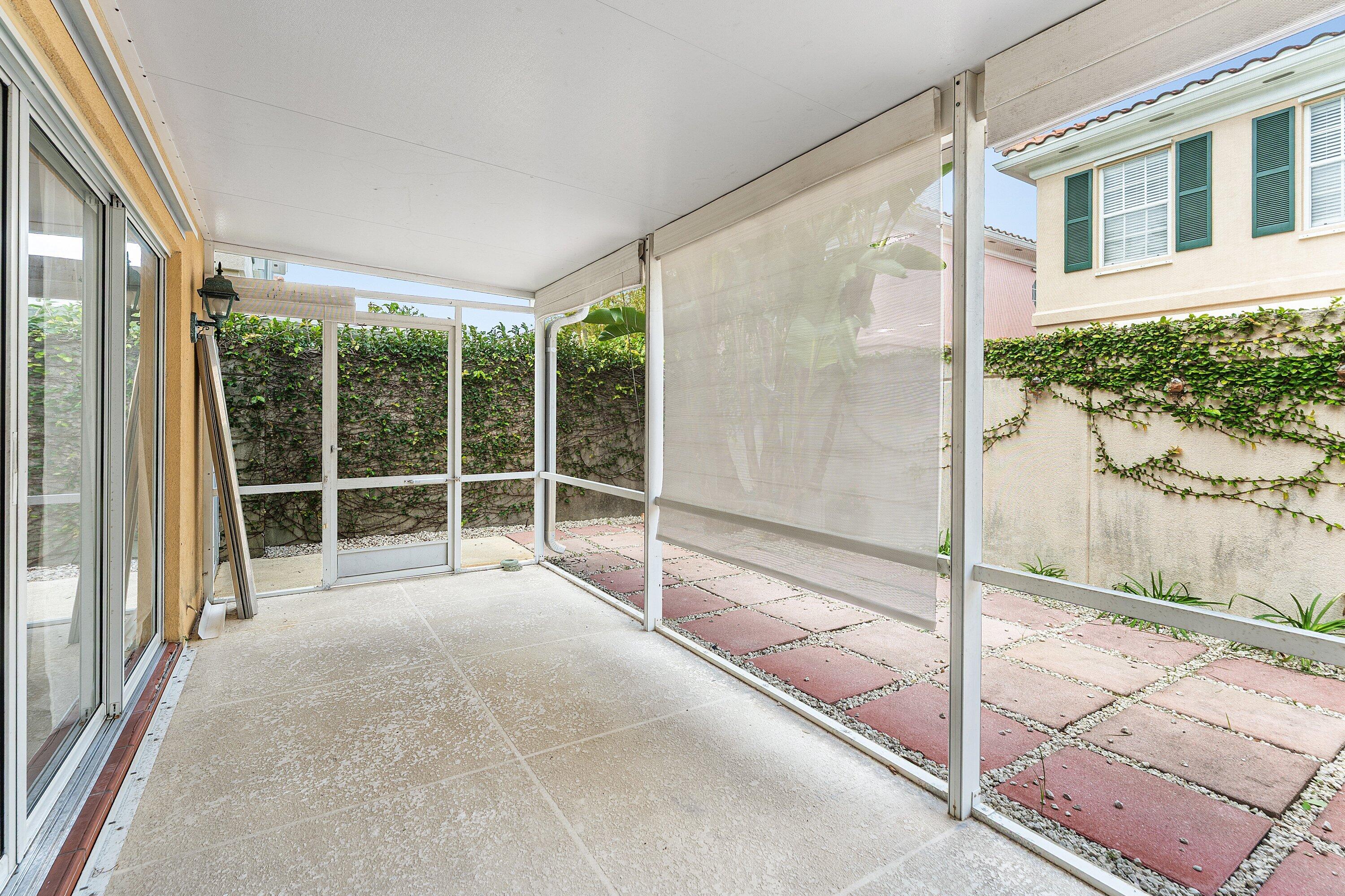 37 Tall Oaks Circle