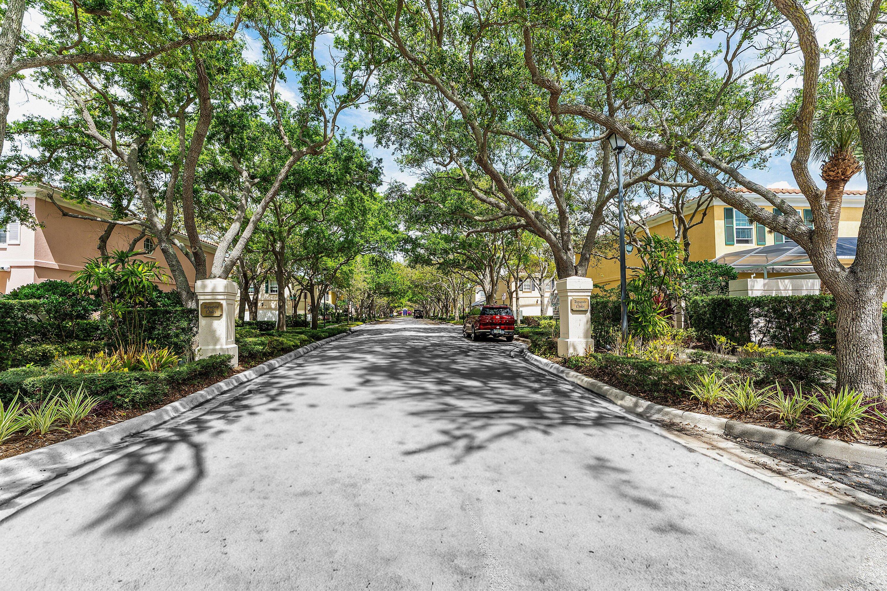37 Tall Oaks Circle