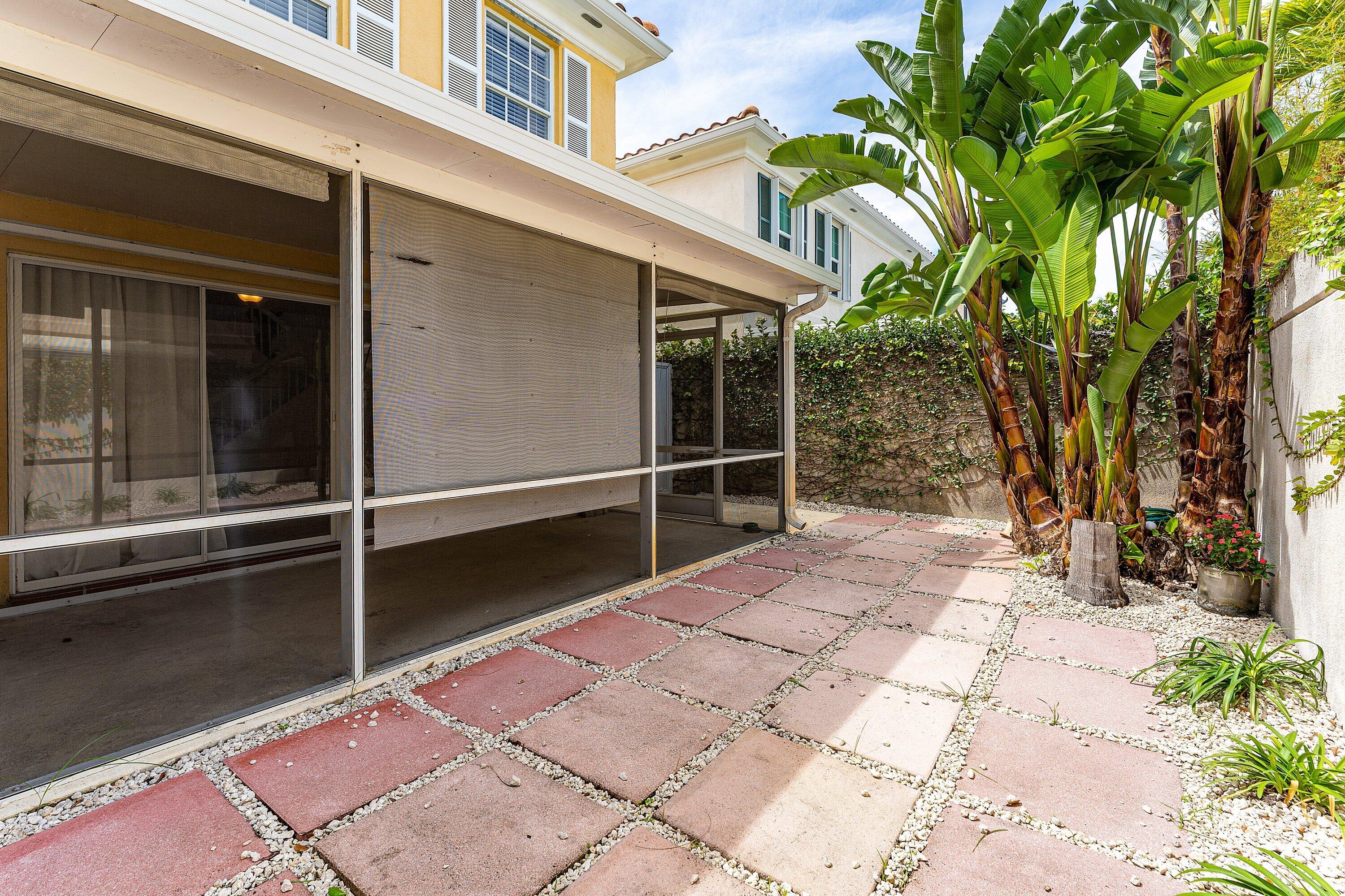37 Tall Oaks Circle
