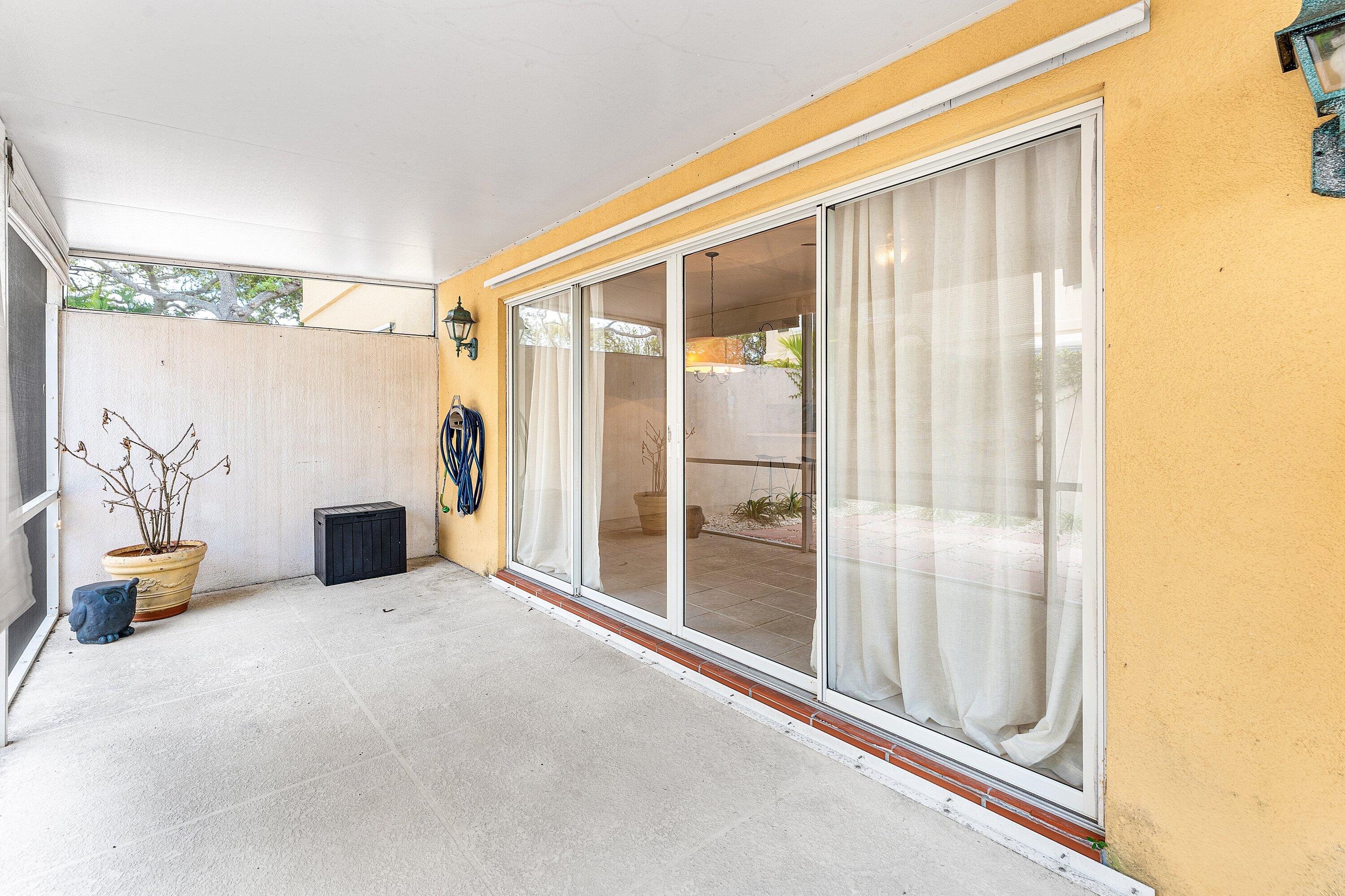 37 Tall Oaks Circle