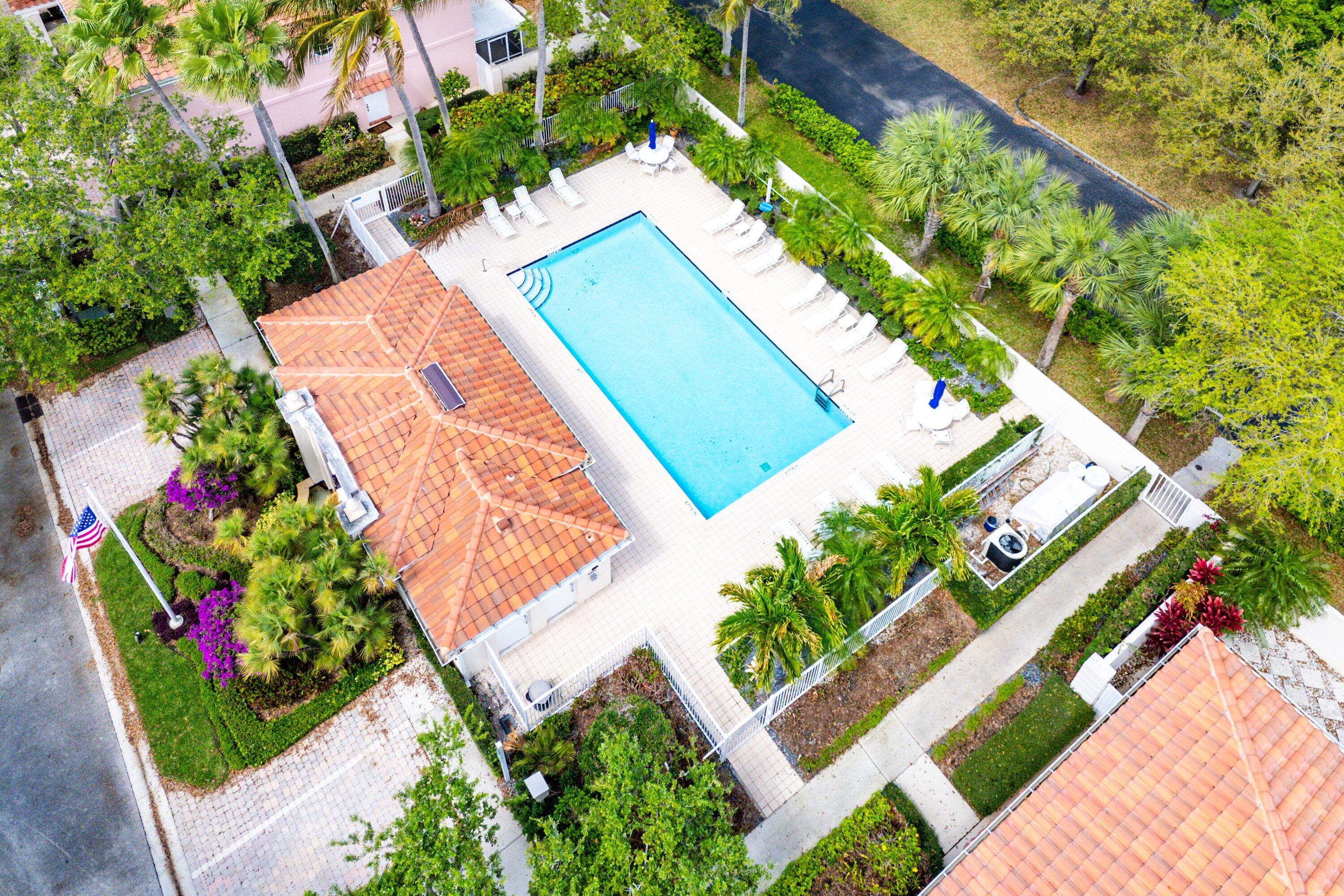 37 Tall Oaks Circle
