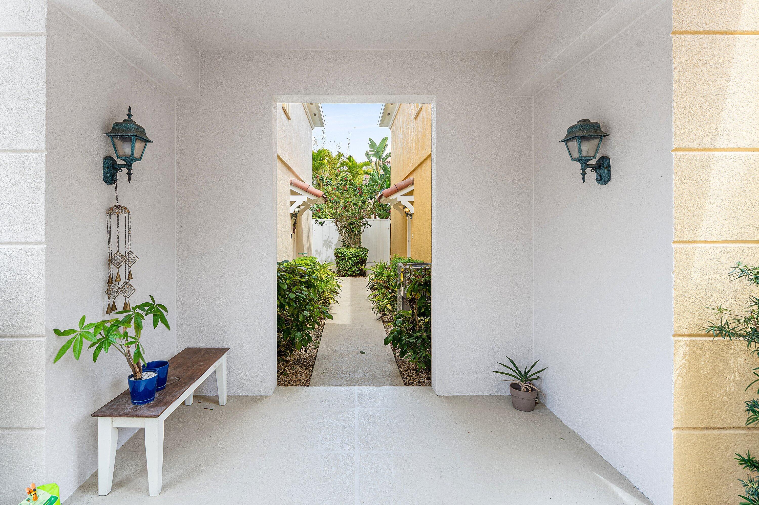 37 Tall Oaks Circle