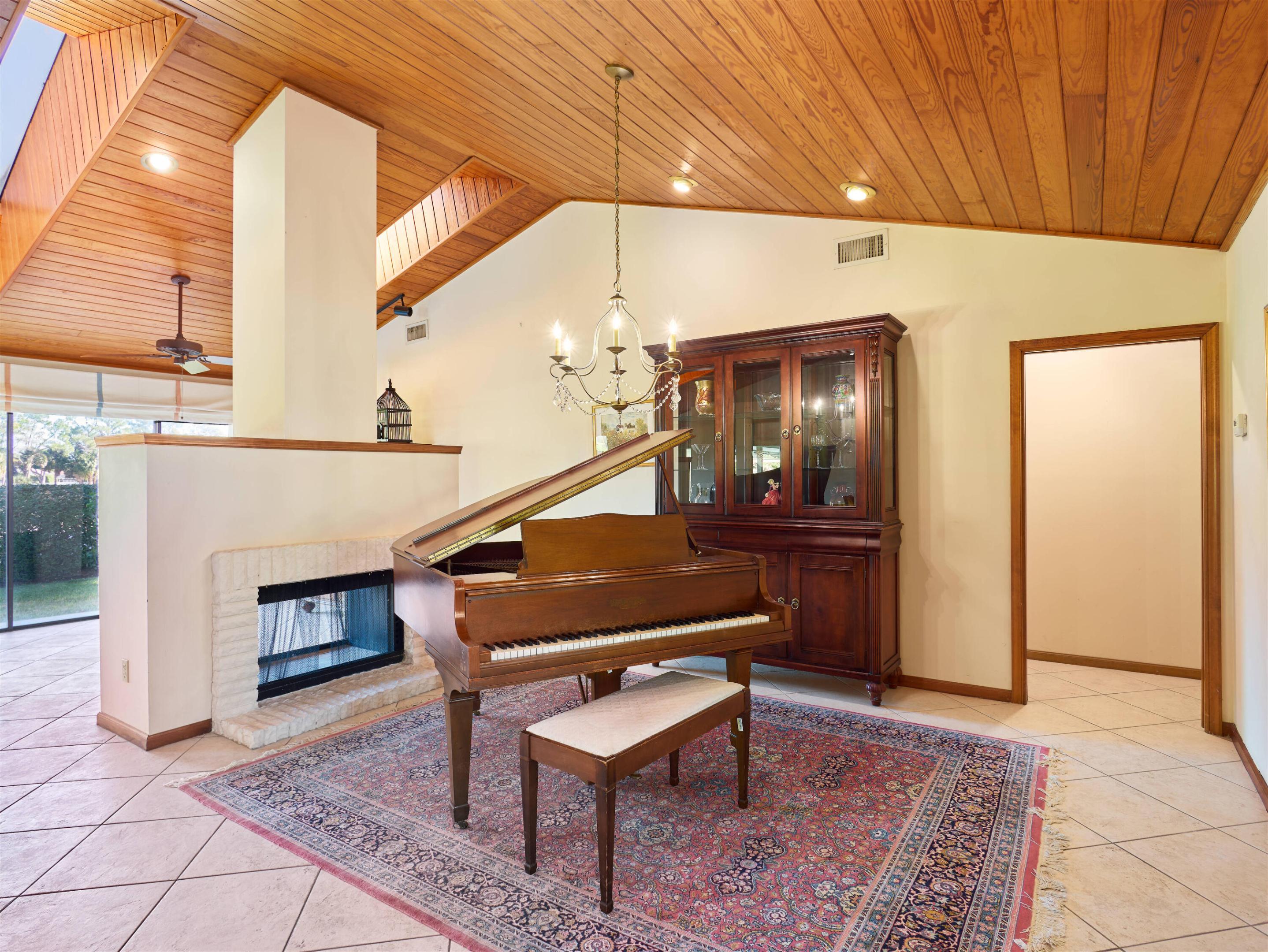 14 Marlwood Lane