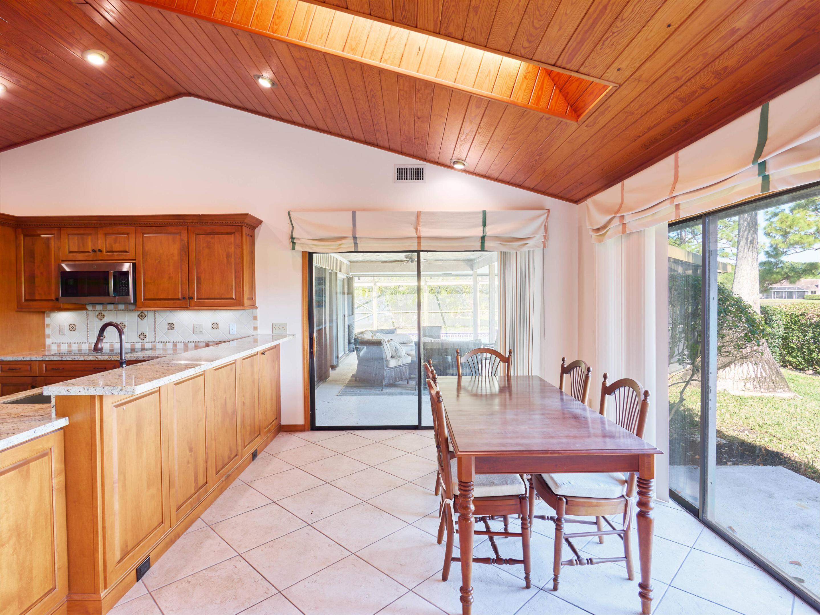14 Marlwood Lane
