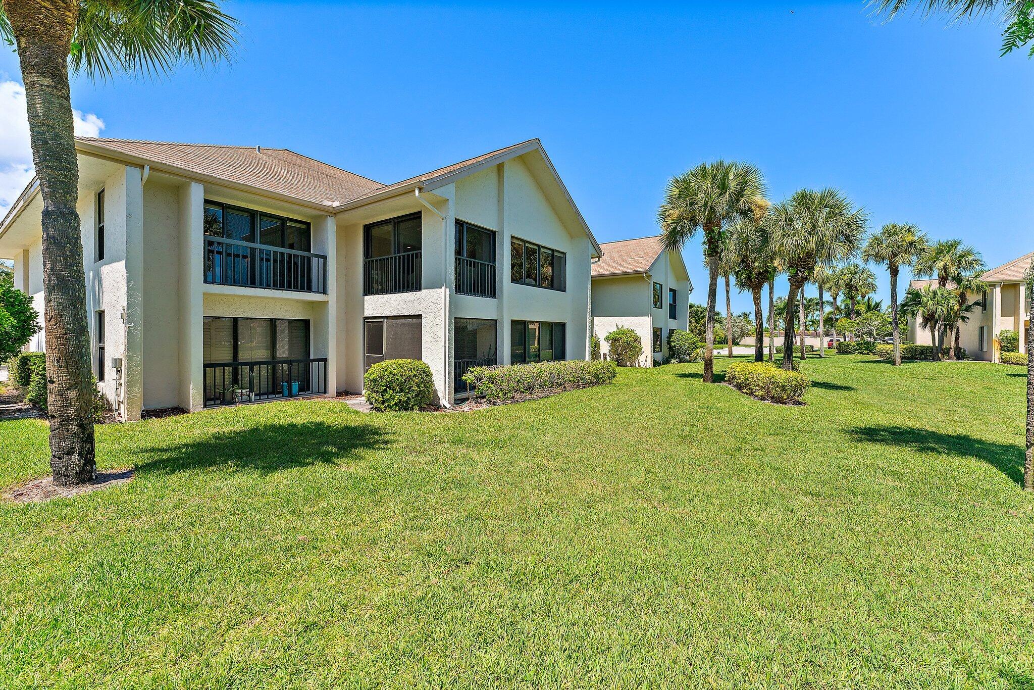 19101 SE Sea Turtle Court 202