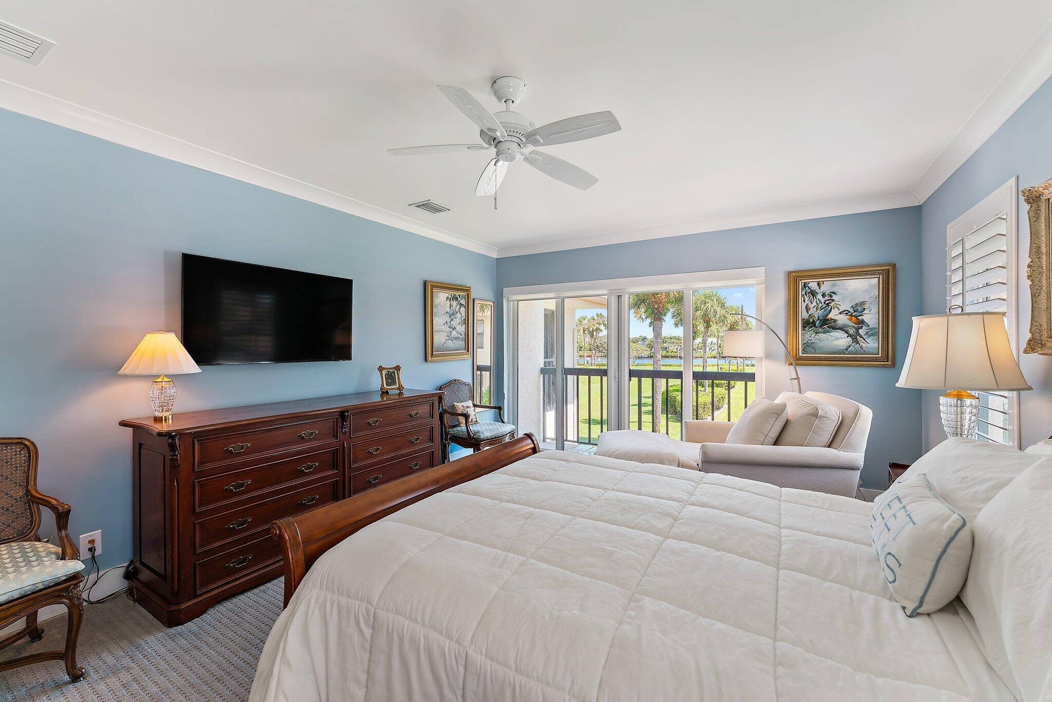 19101 SE Sea Turtle Court 202