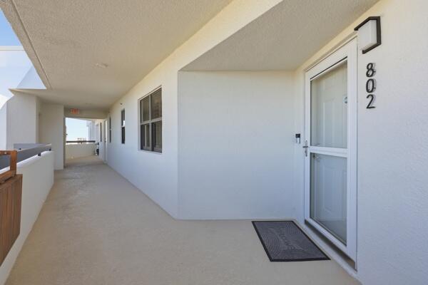 19800 Sandpointe Bay Drive 802