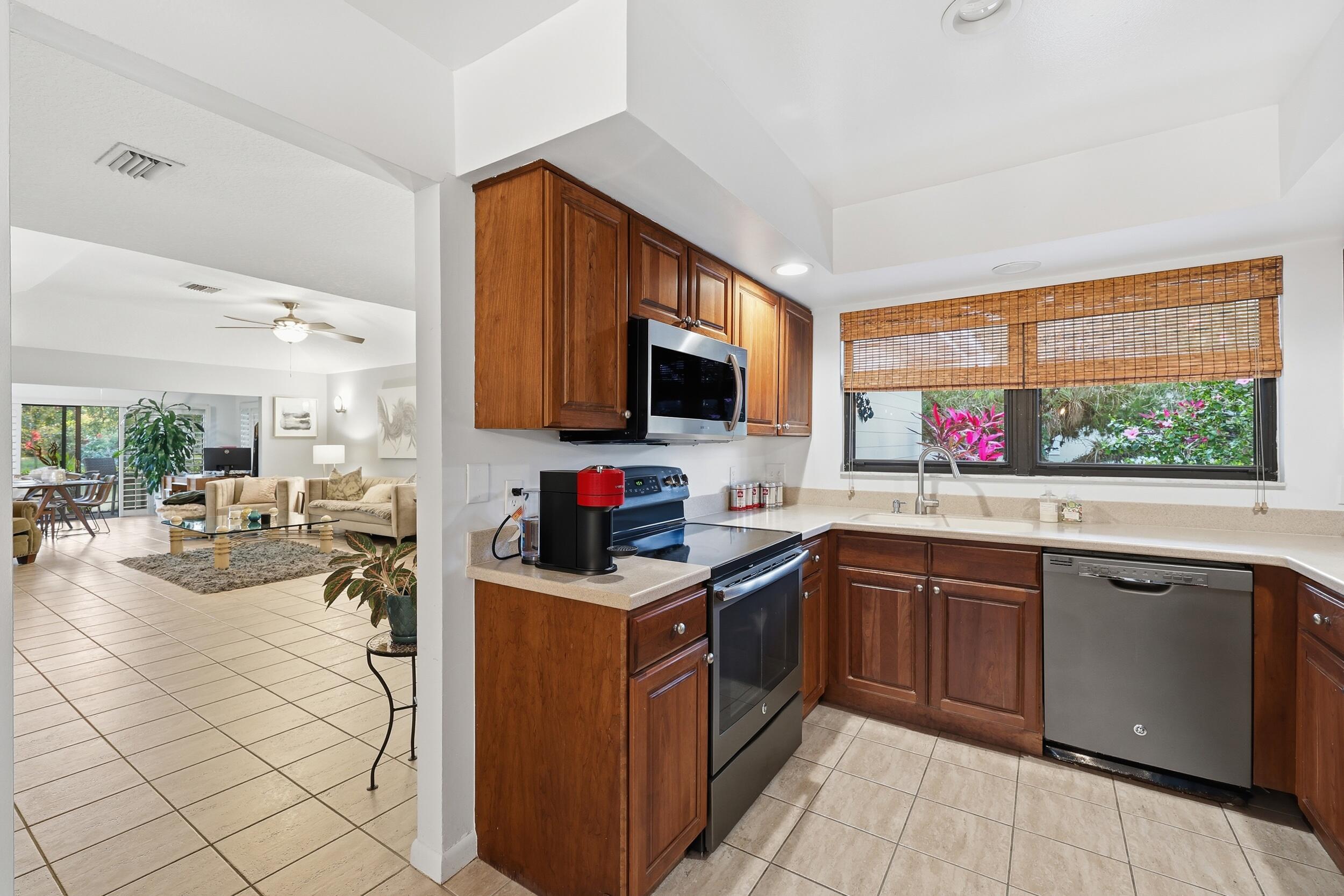 6403 Eastpointe Pines Street Street