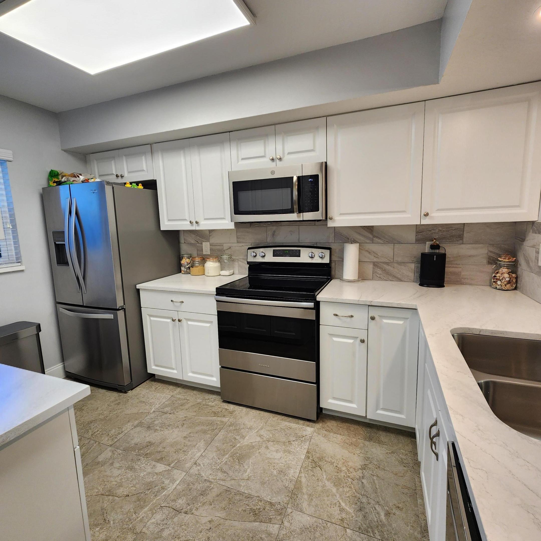 5151 N Highway A1a 111