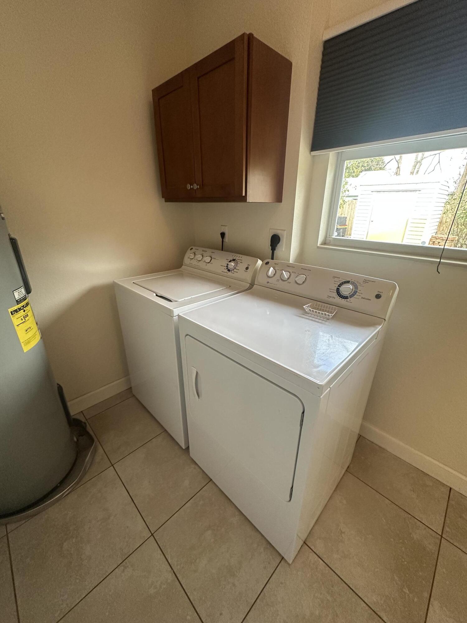 8171 SE Evergreen Street