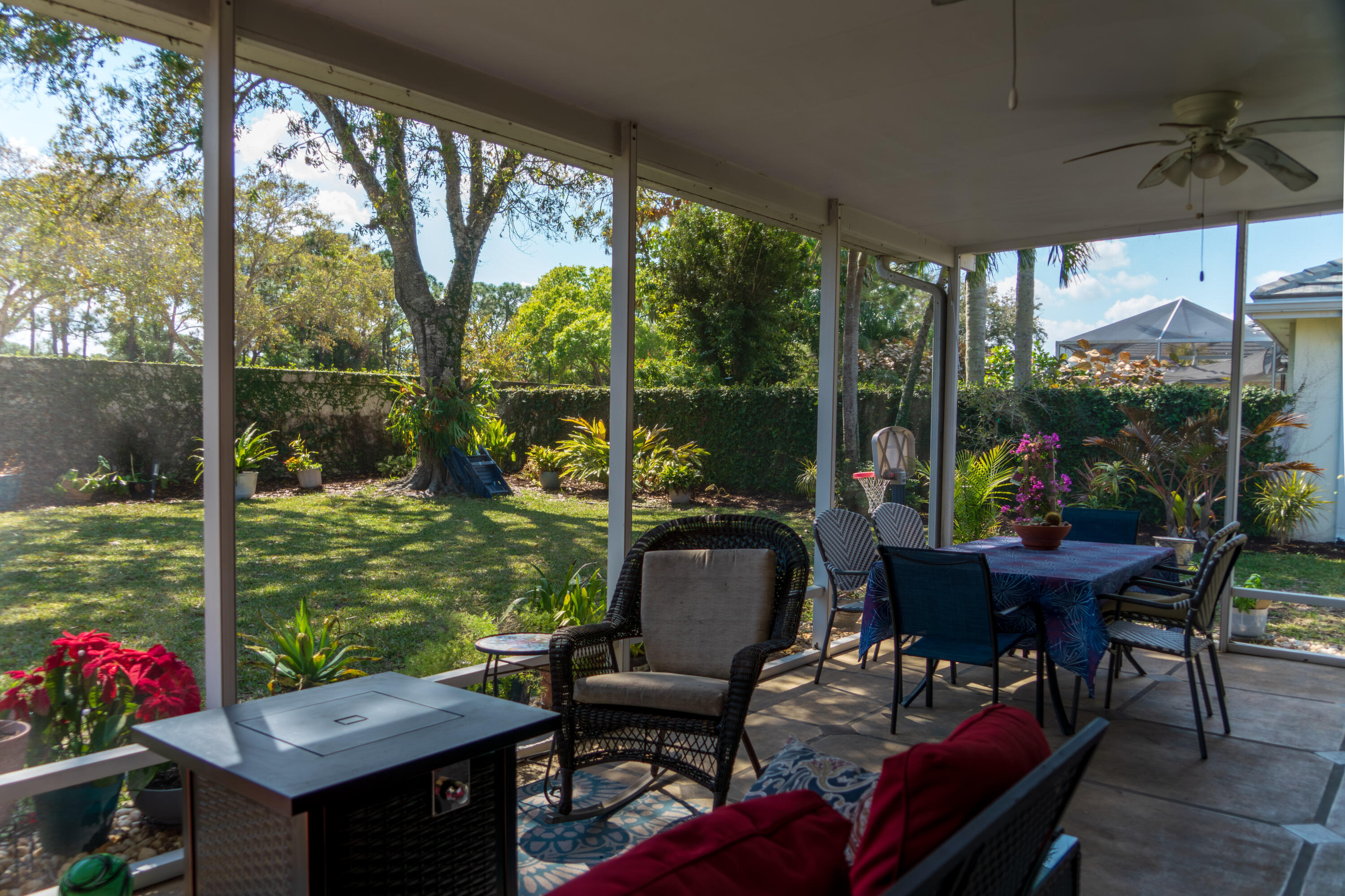 7445 SE Marsh Fern Lane