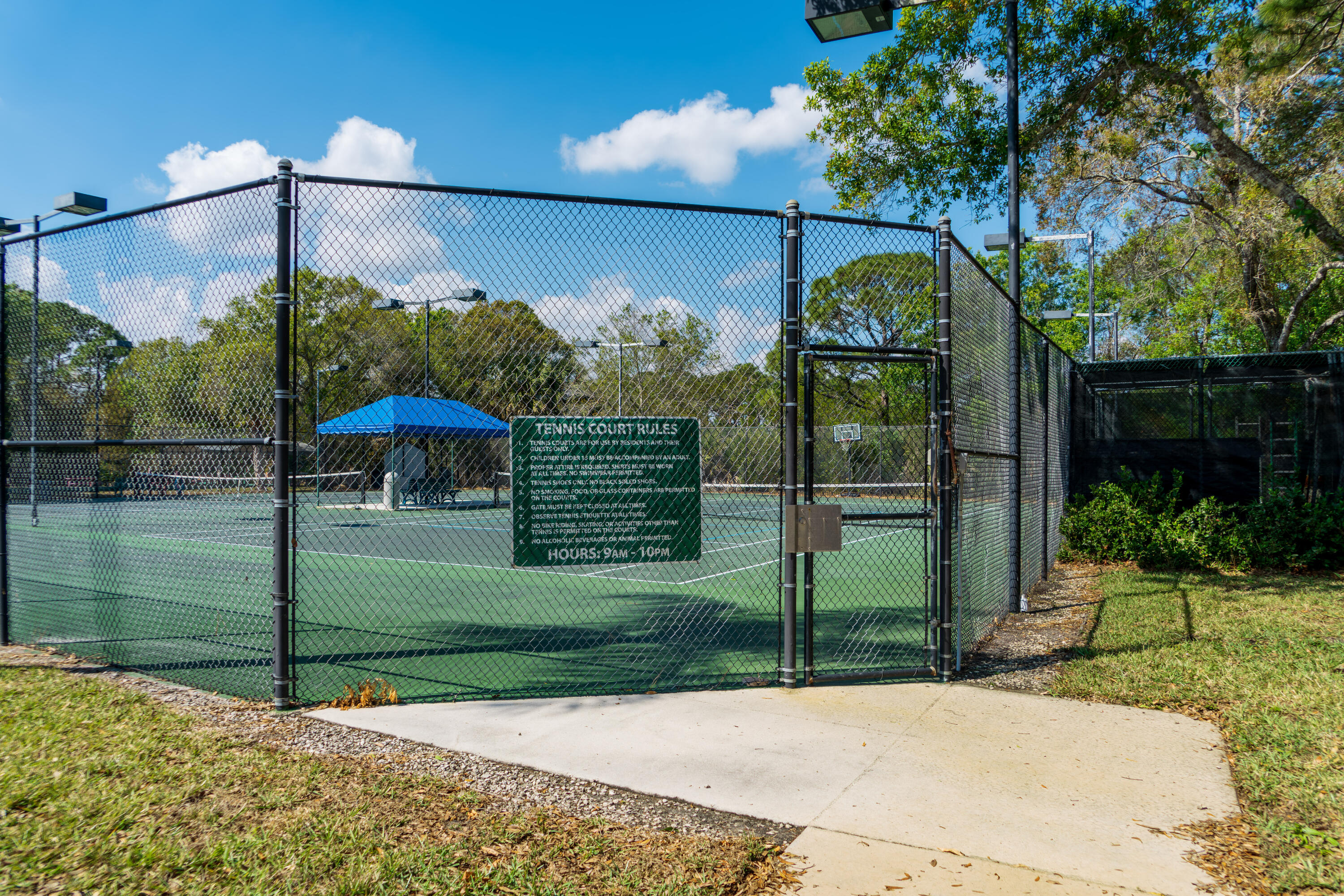 7445 SE Marsh Fern Lane