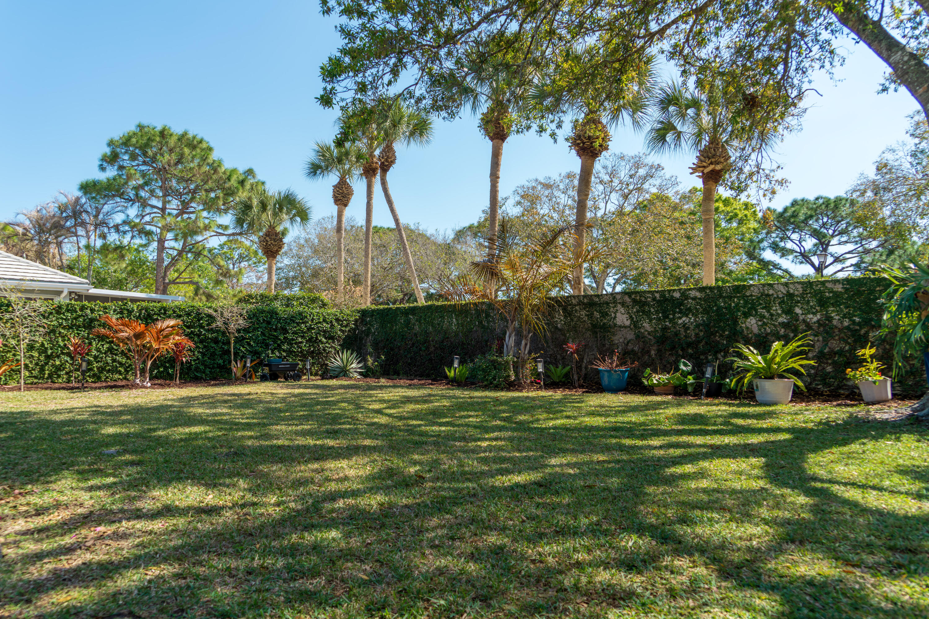 7445 SE Marsh Fern Lane