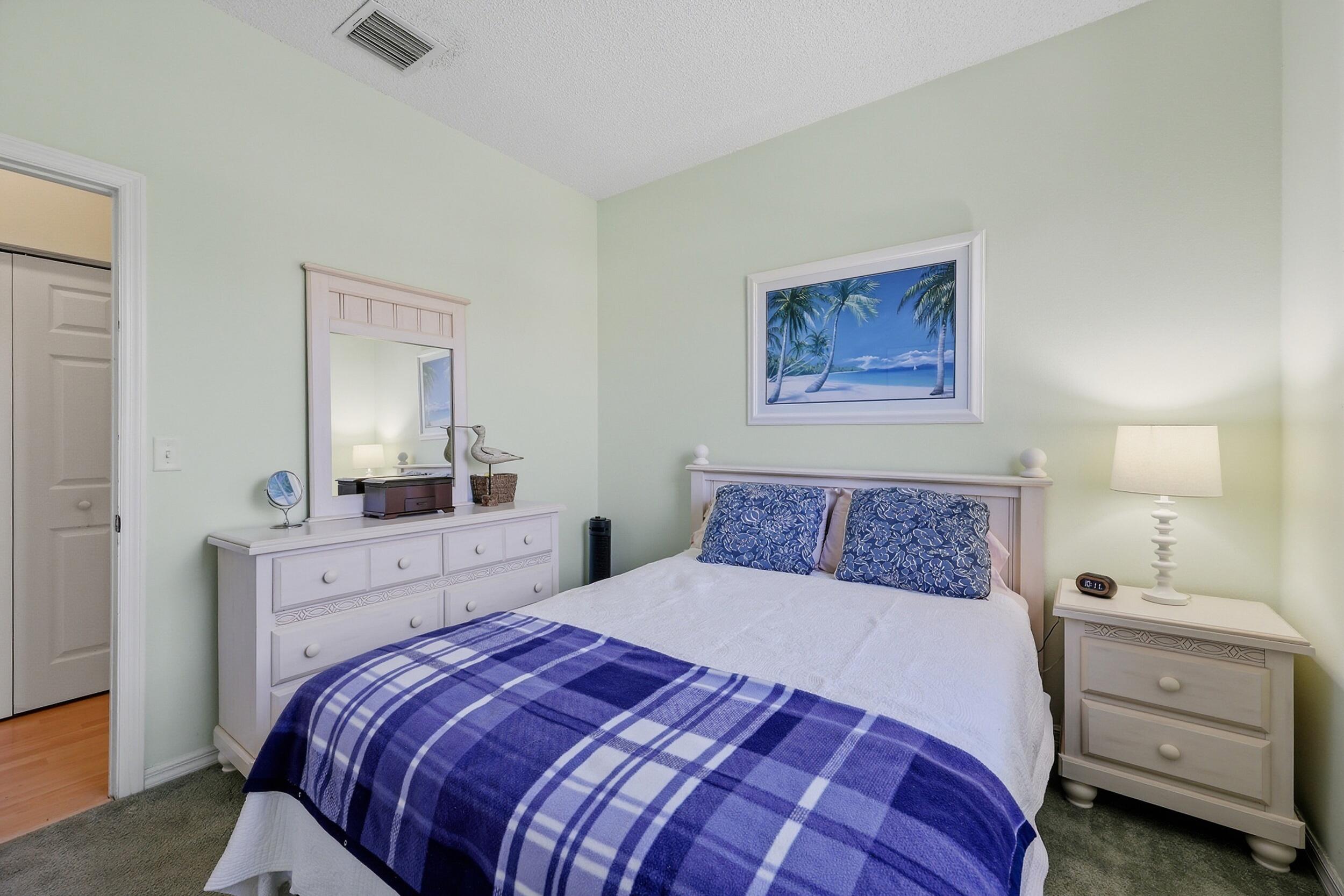 114 Lighthouse Cir, J