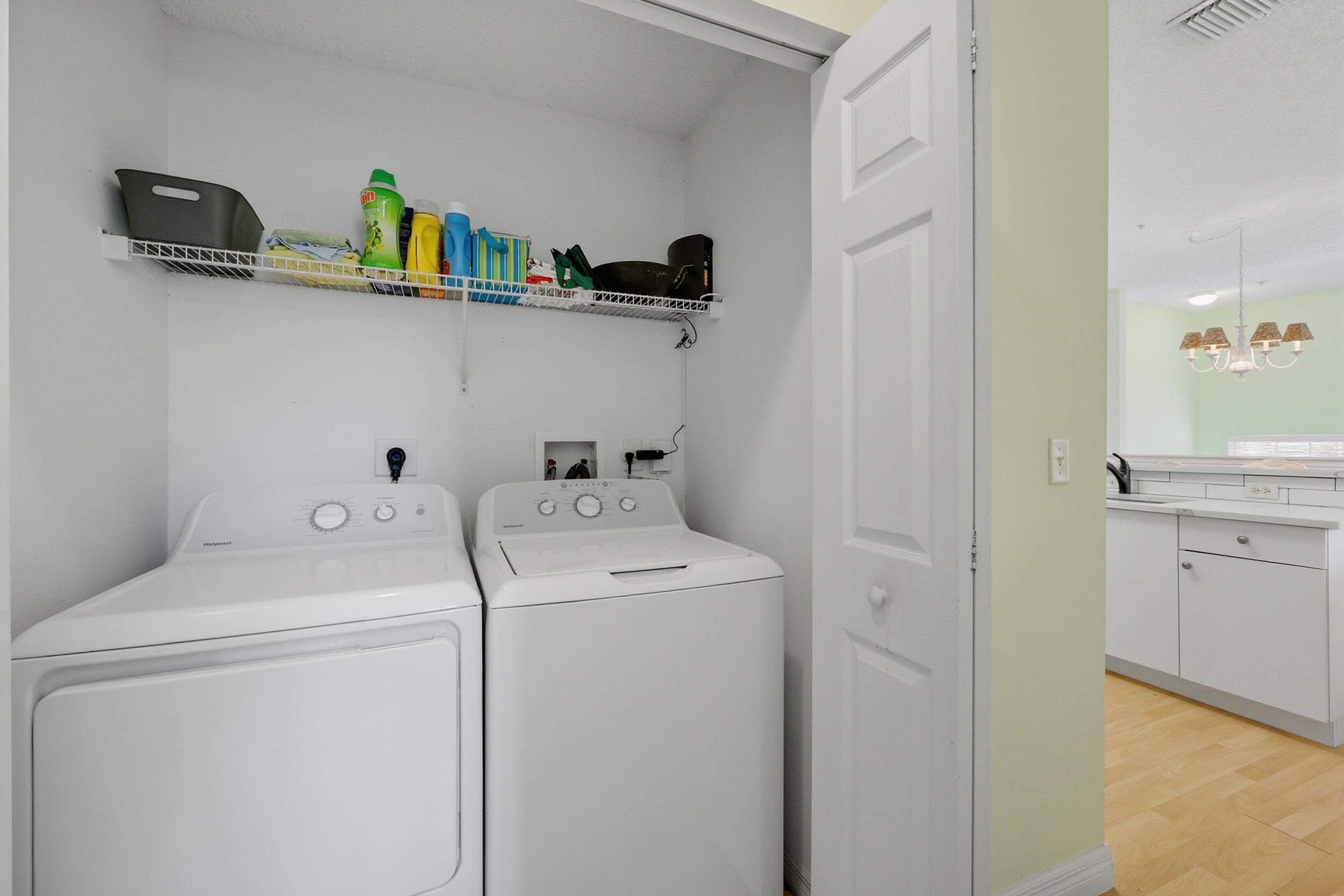 114 Lighthouse Cir, J