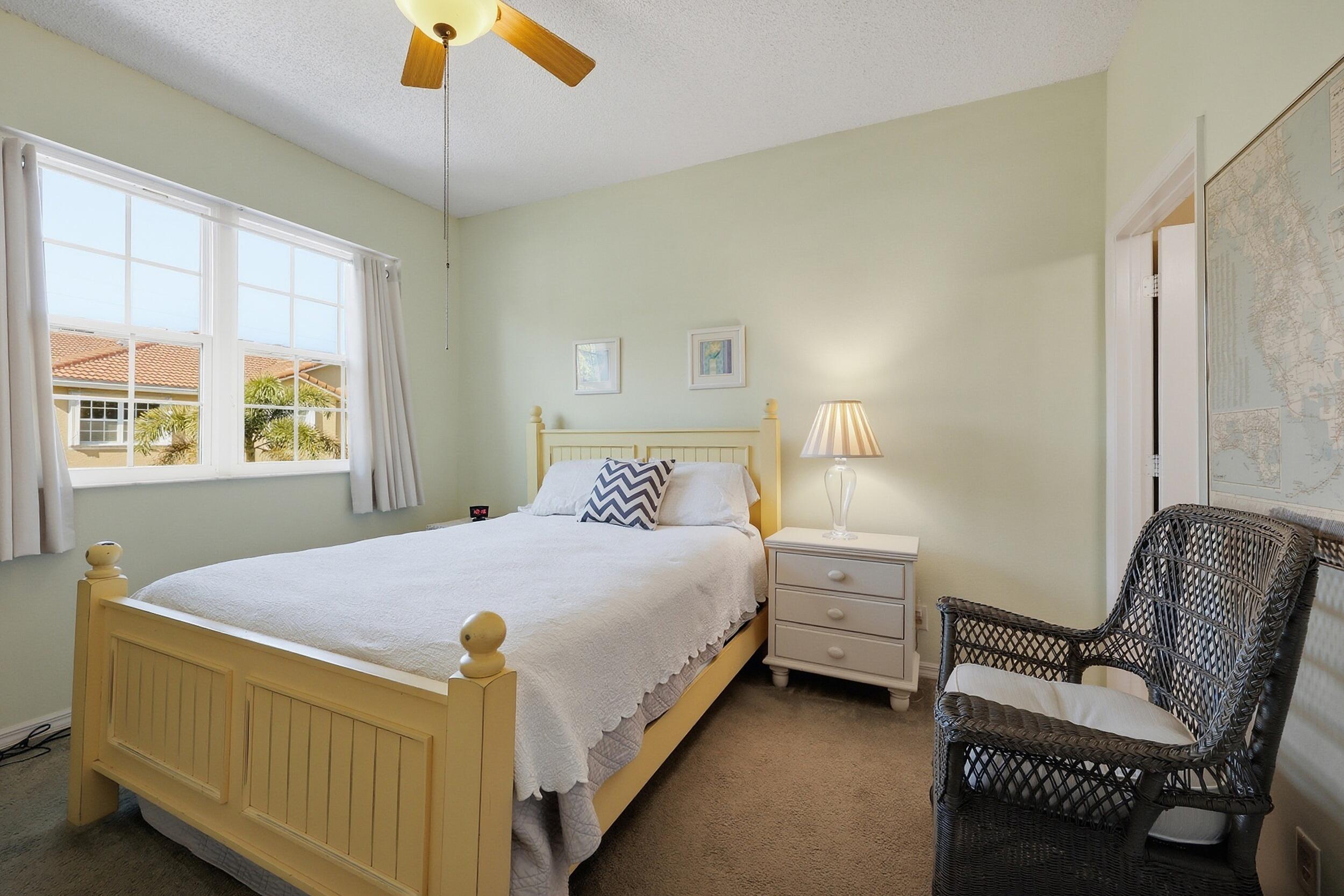 114 Lighthouse Cir, J