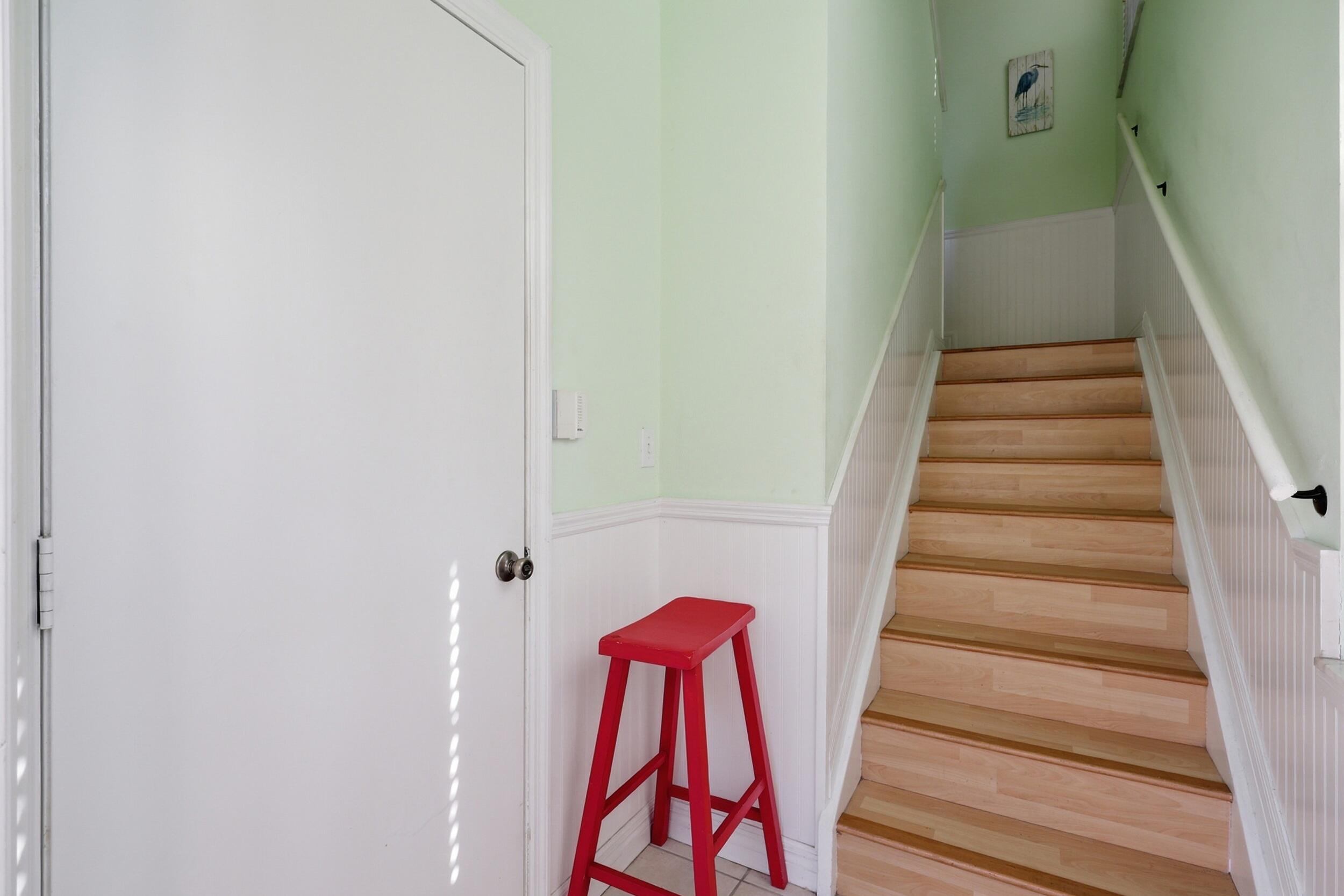 114 Lighthouse Cir, J