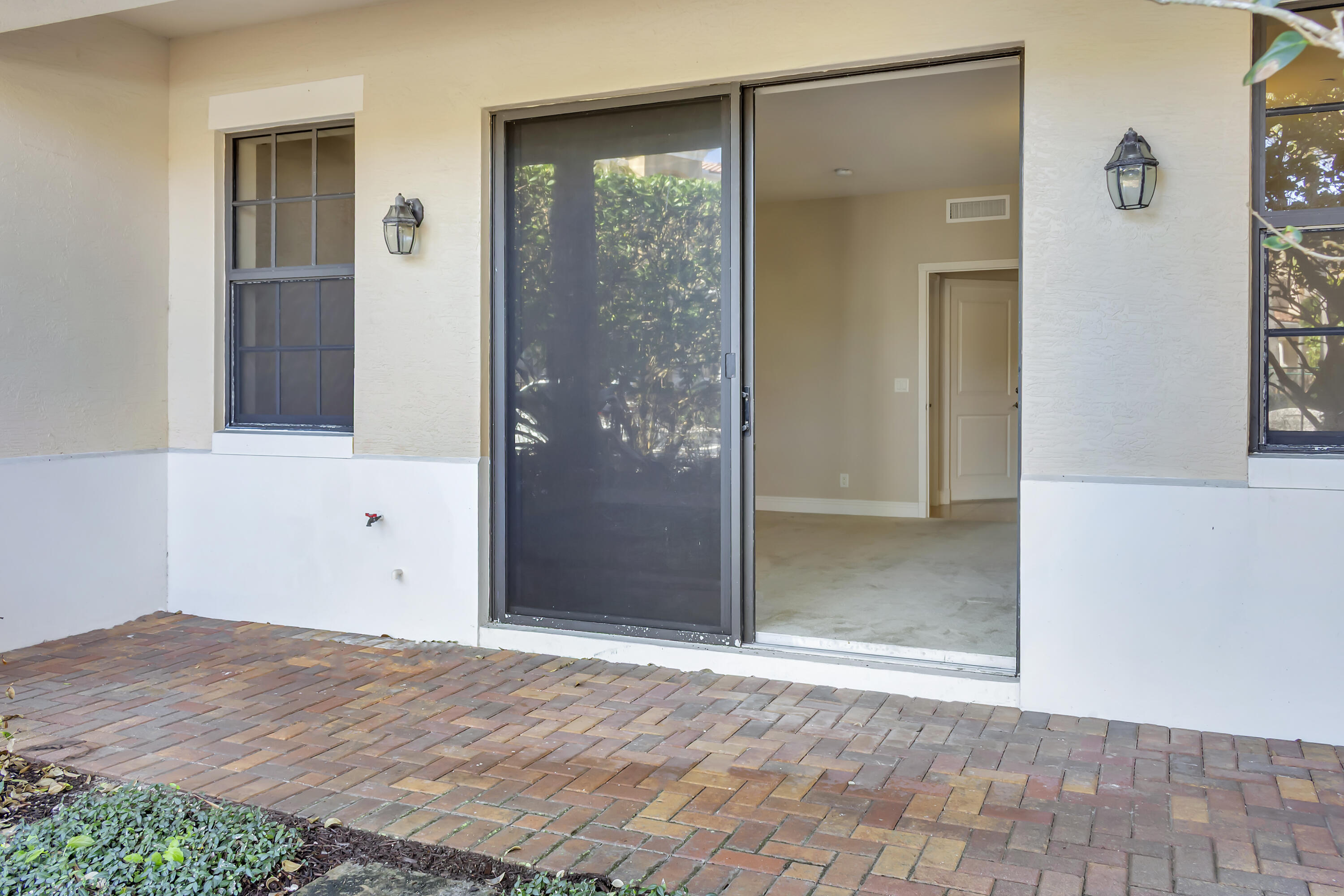 504 Del Sol Circle