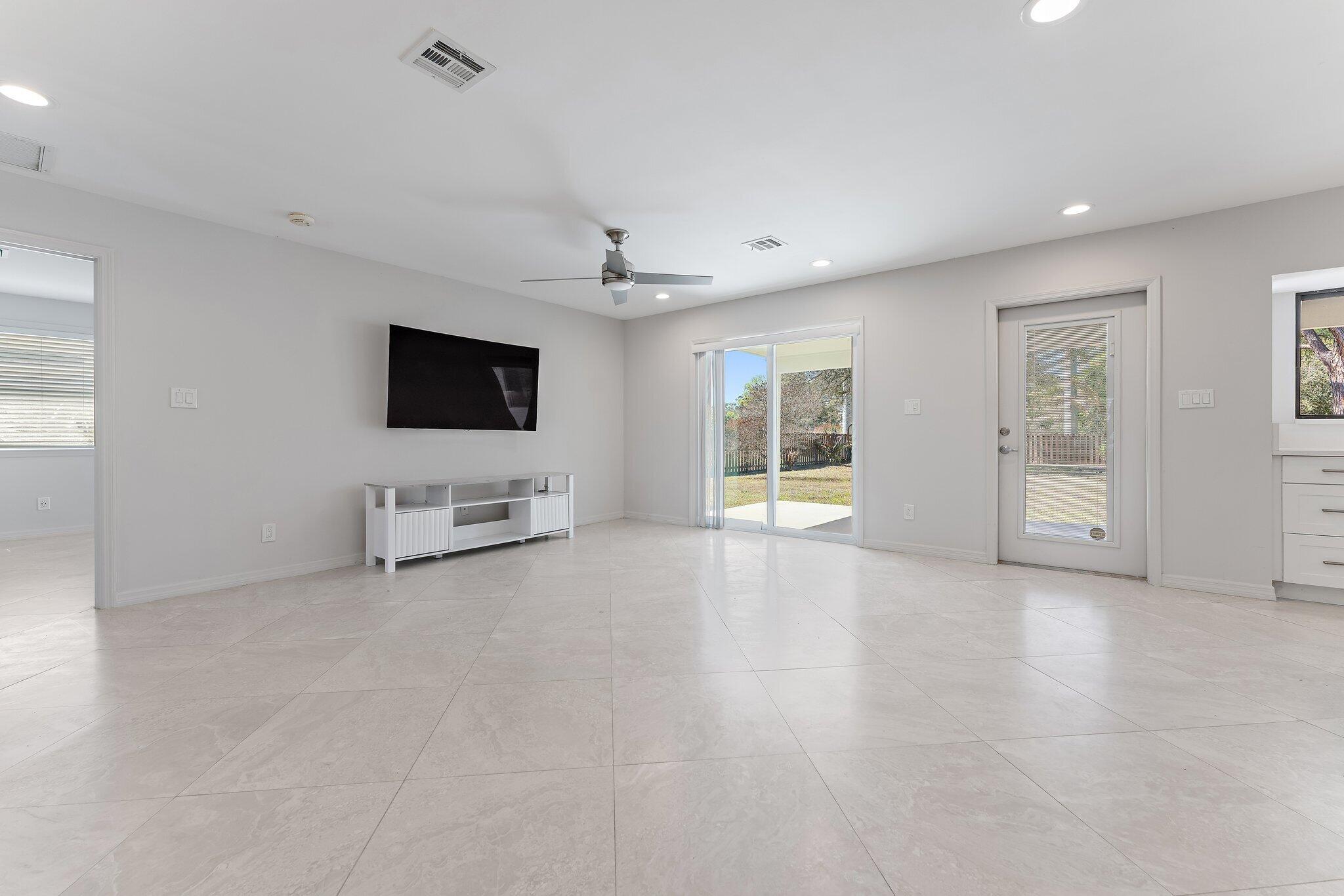 5883 Set N Sun Place