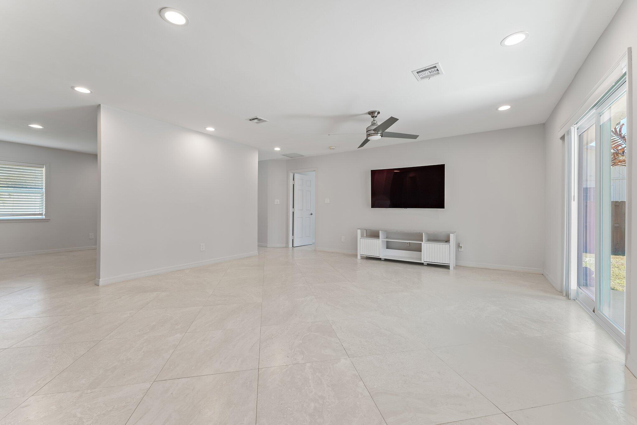 5883 Set N Sun Place