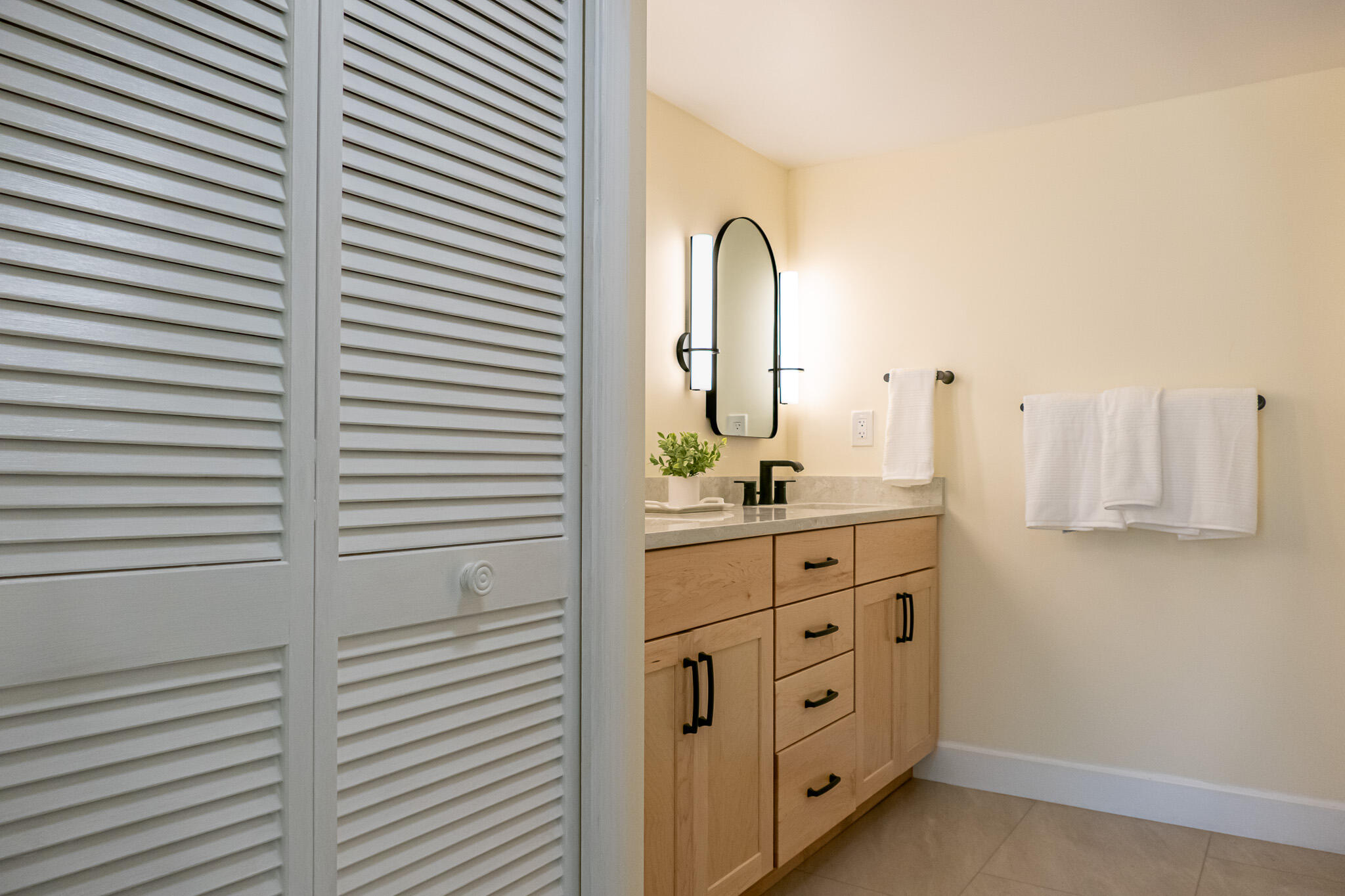 162 SE St Lucie Blvd # Boulevard B-204