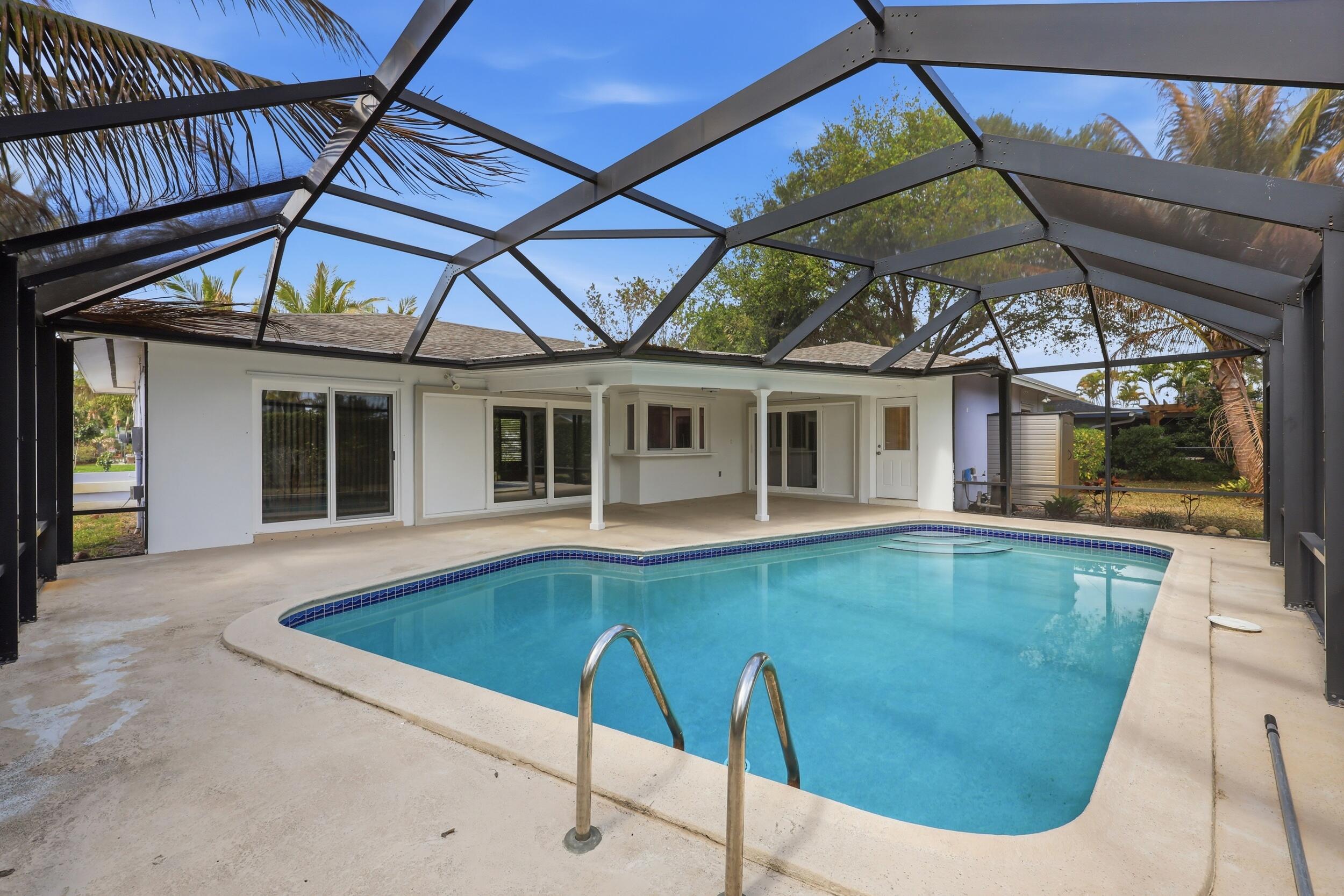 9696 Honeysuckle Avenue