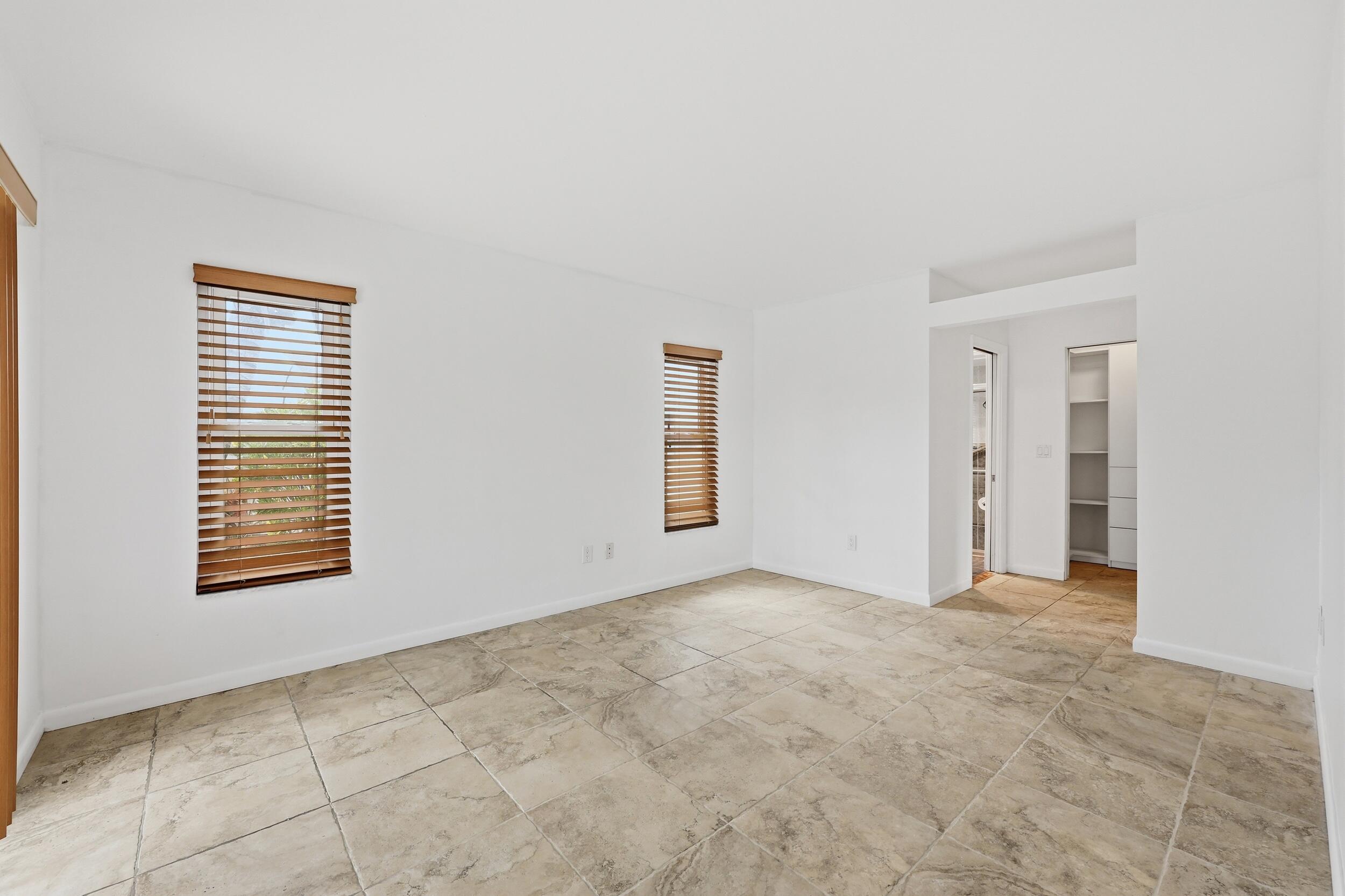 9696 Honeysuckle Avenue