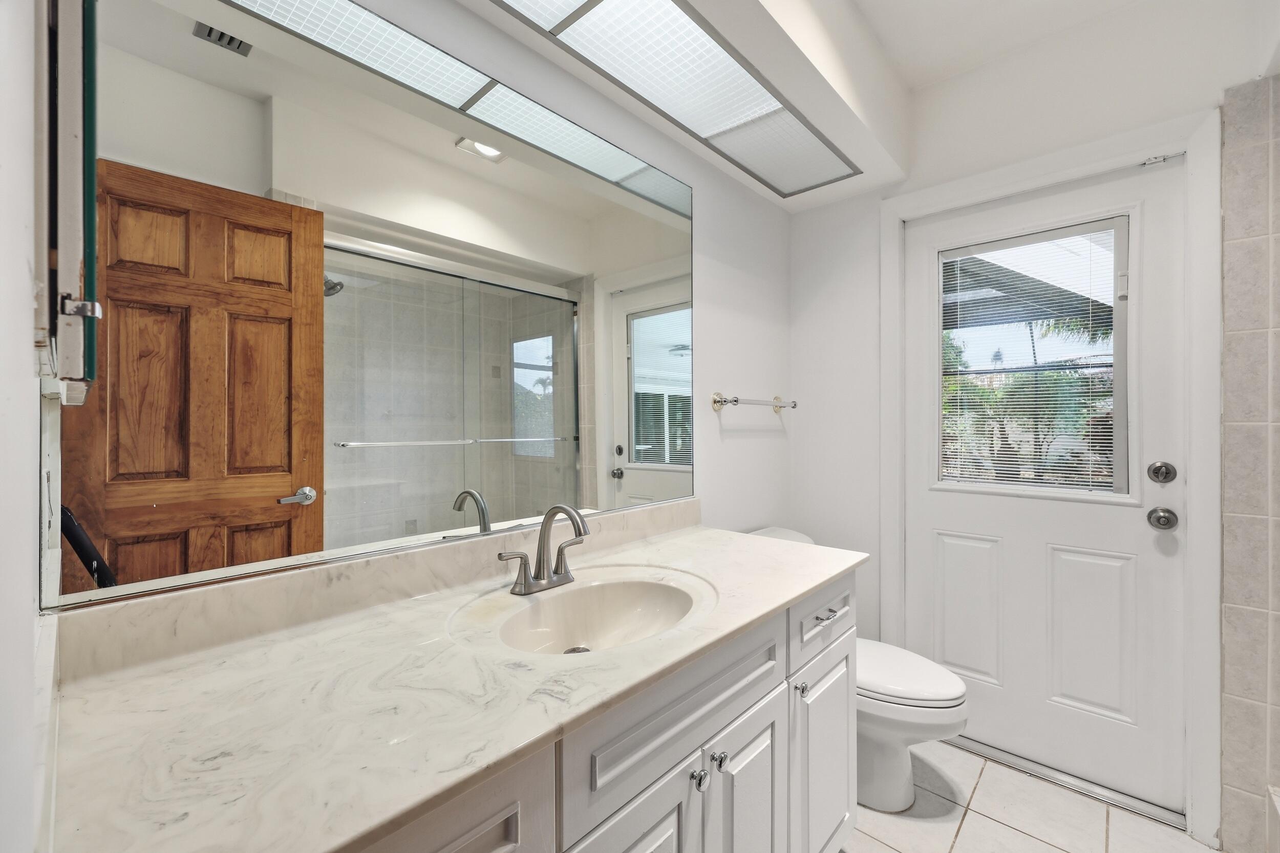 9696 Honeysuckle Avenue