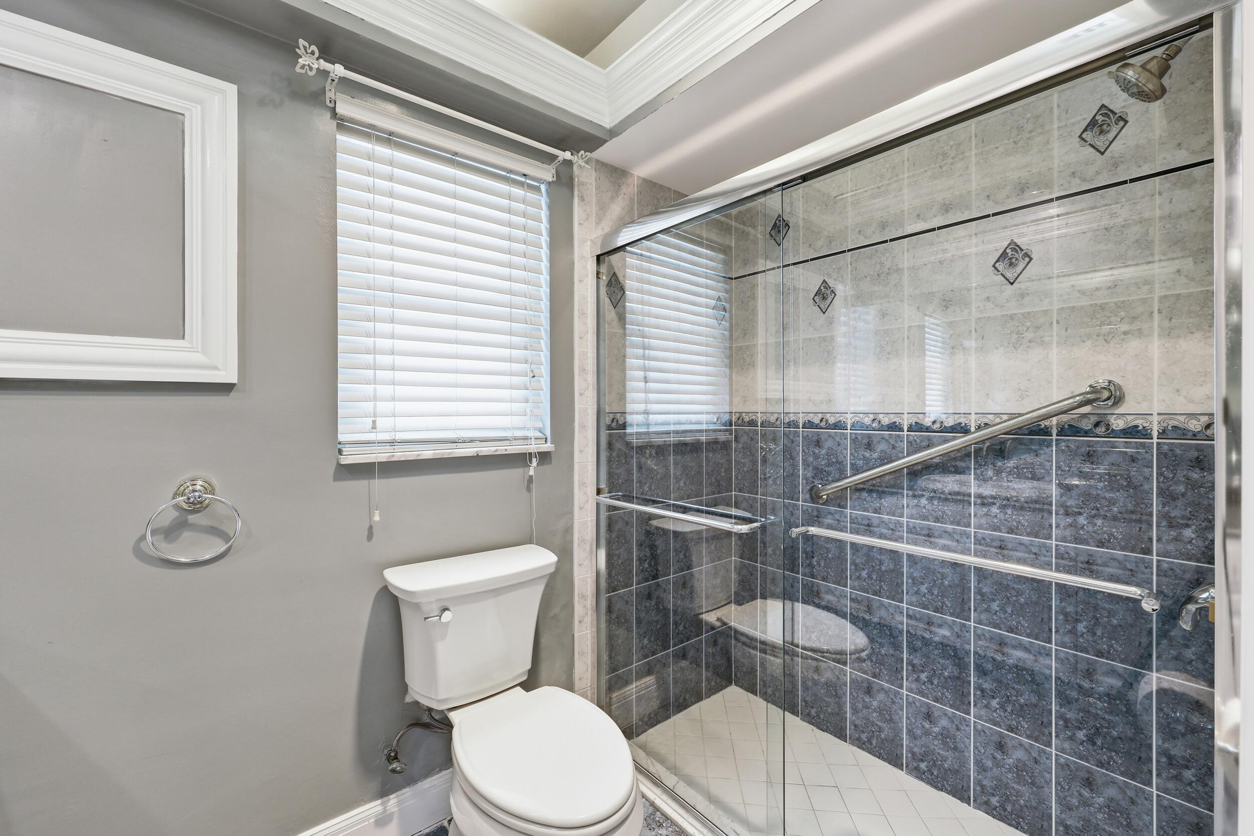 9696 Honeysuckle Avenue