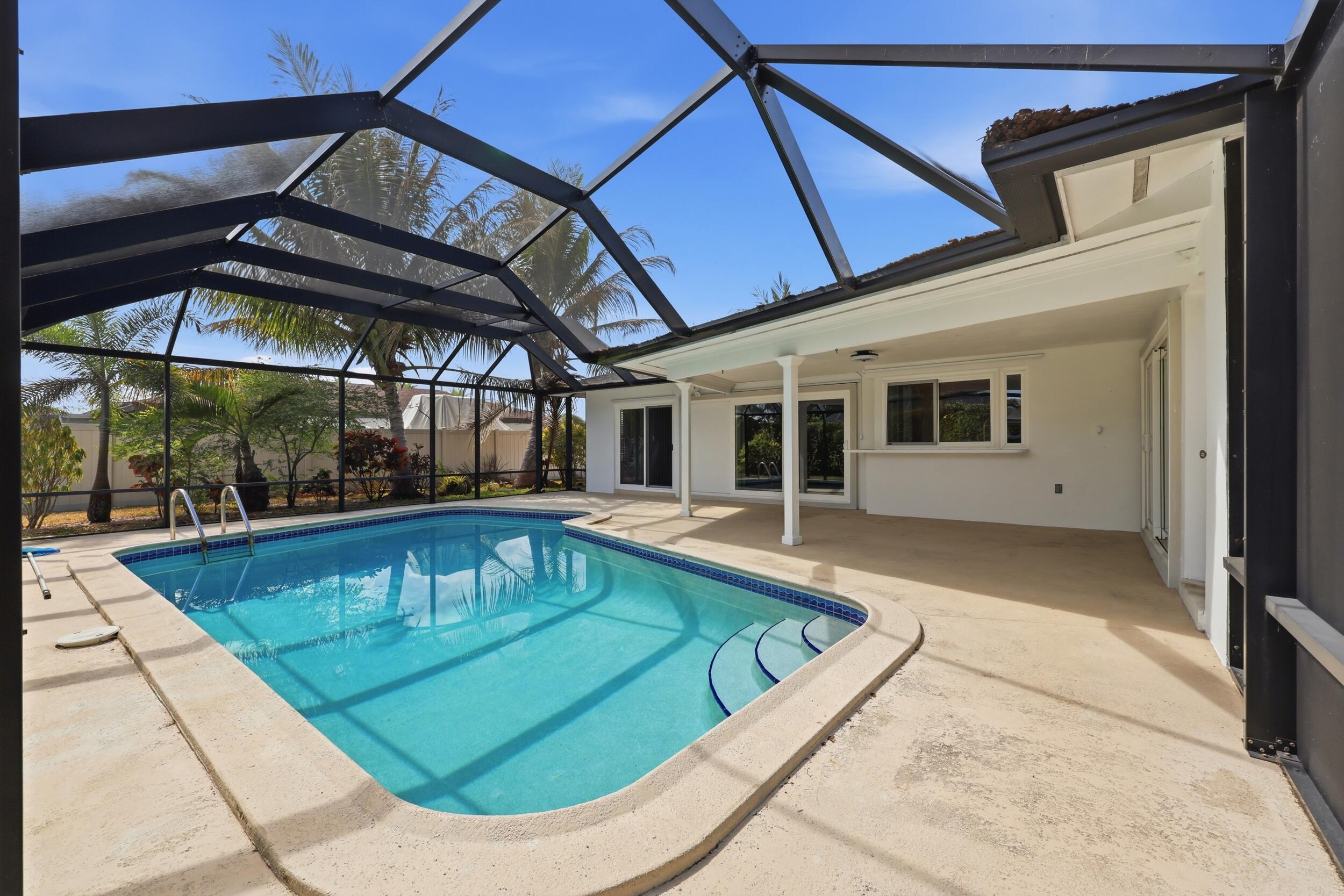 9696 Honeysuckle Avenue