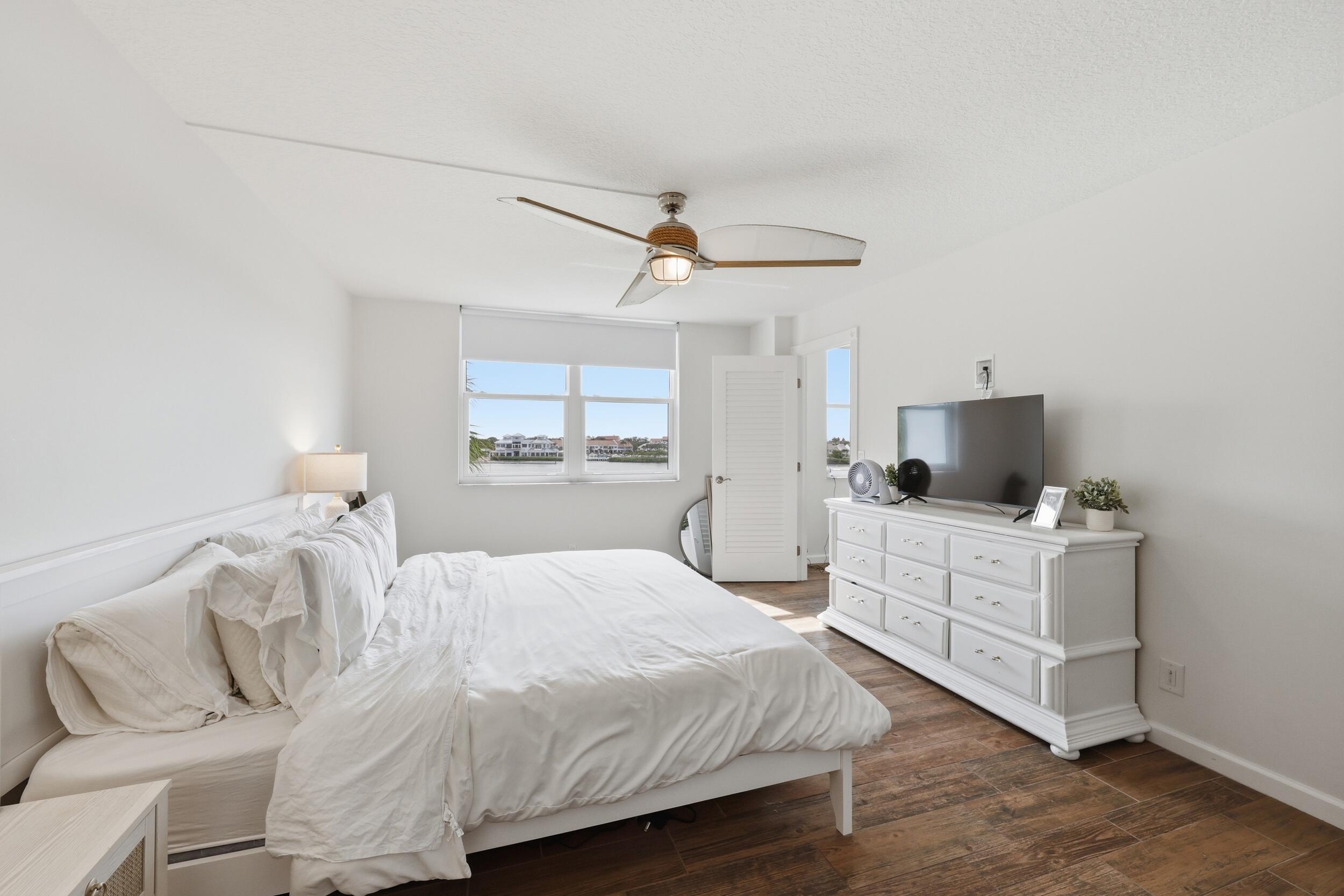 1648 Jupiter Cove Drive Unit: 411