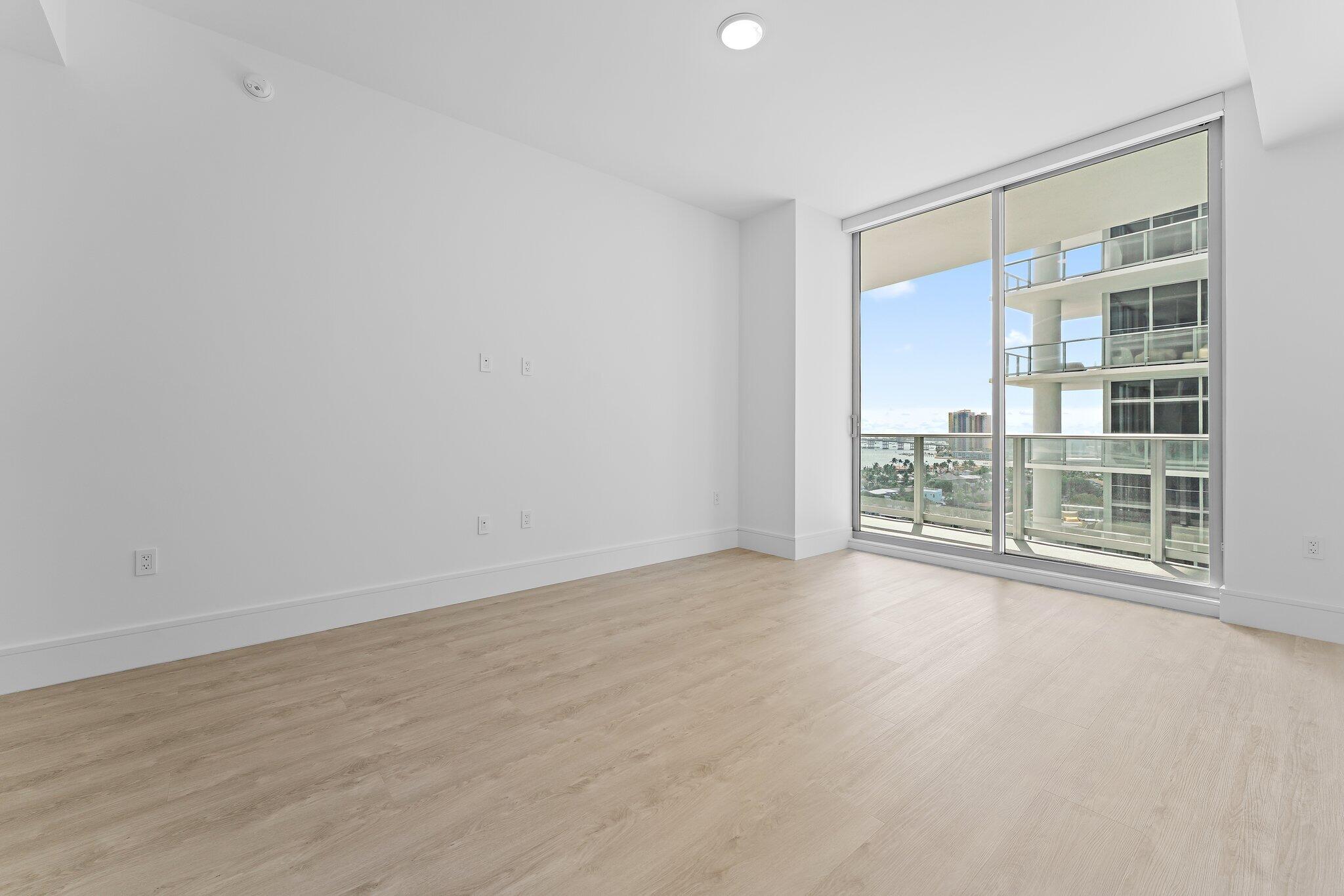 220 Lake Shore Drive 1219