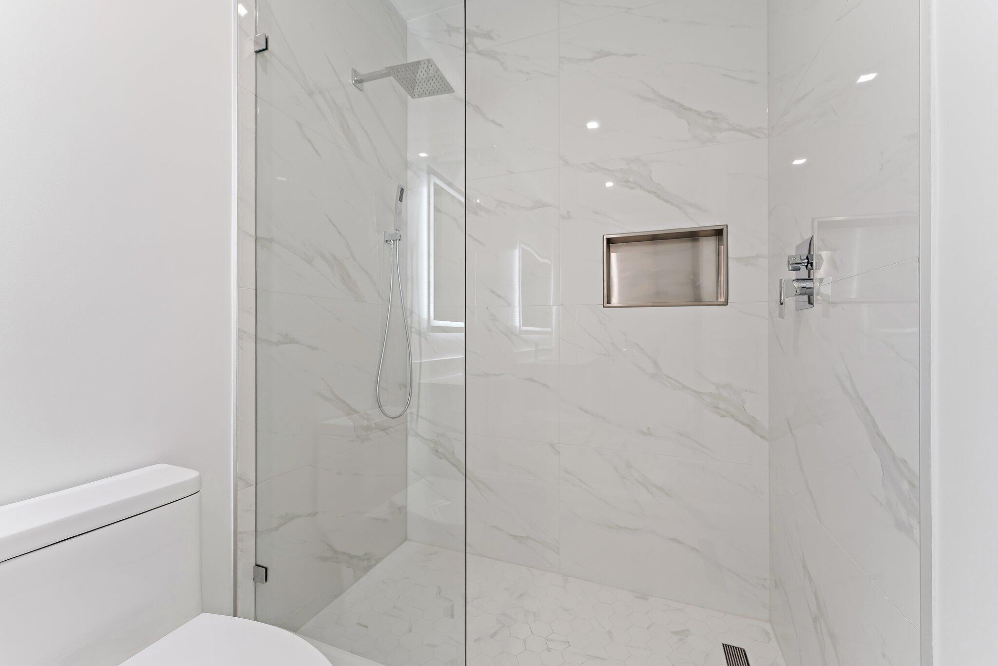 220 Lake Shore Drive 1219