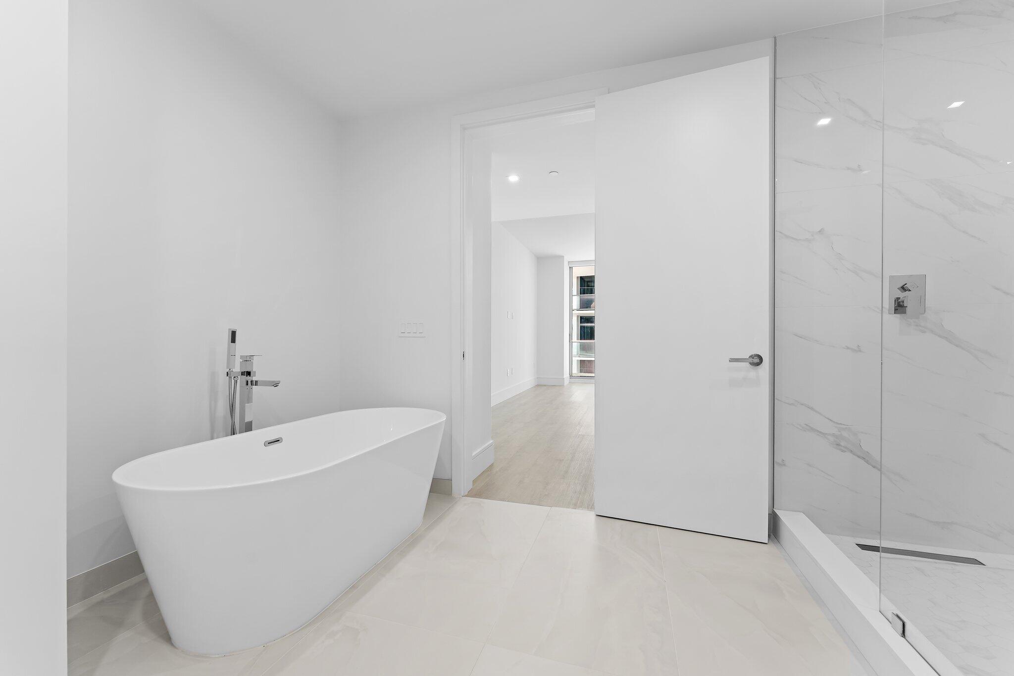 220 Lake Shore Drive 1219