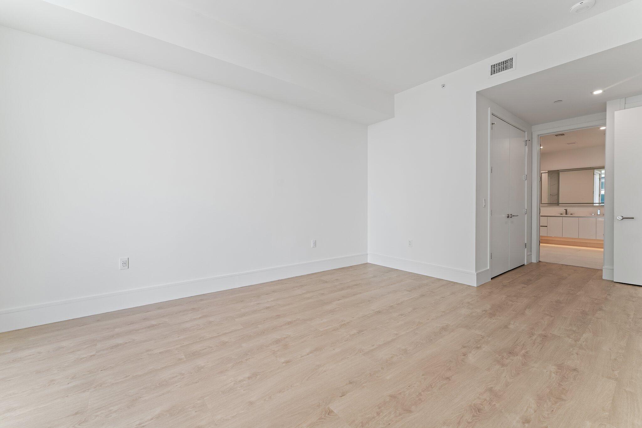 220 Lake Shore Drive 1219