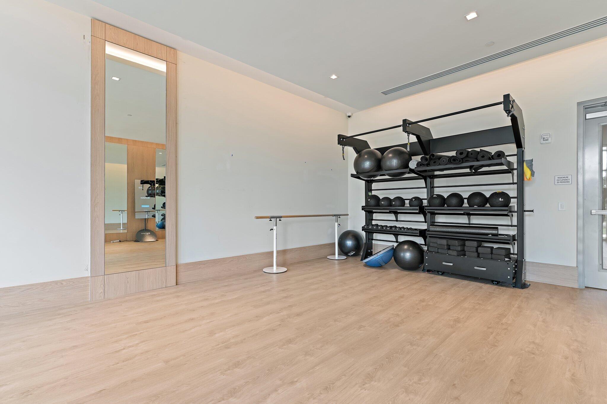 220 Lake Shore Drive 1219