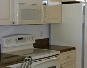 32 W Harbour Isle Drive Ph01