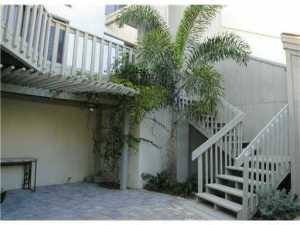 1605 S US HIGHWAY 1 11G