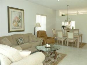 18081 SE COUNTRY CLUB Drive UNIT 45-445