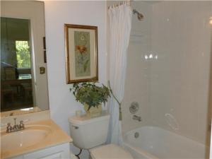 18081 SE COUNTRY CLUB Drive UNIT 45-445