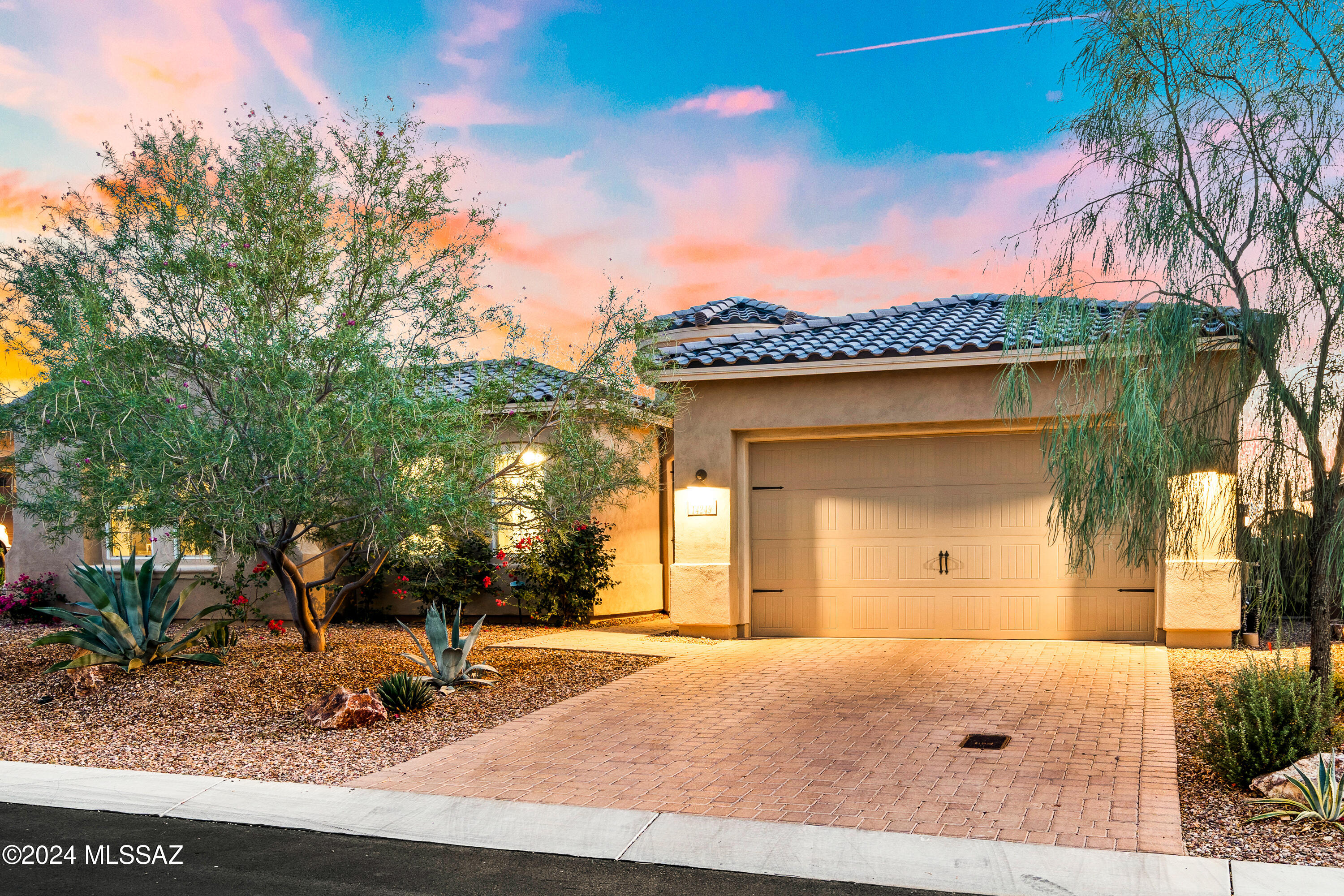 14249 N Silverleaf Lane