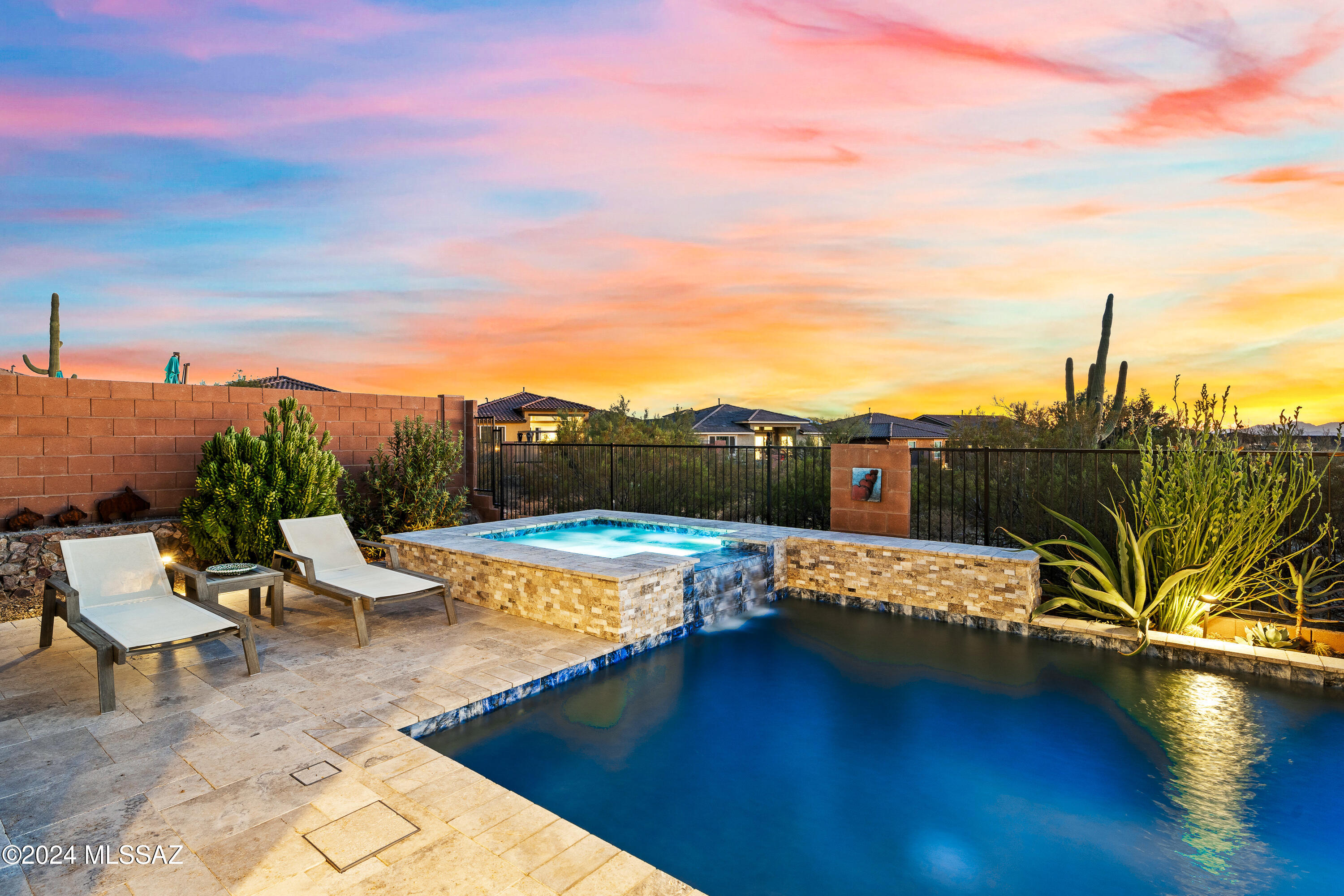 14249 N Silverleaf Lane