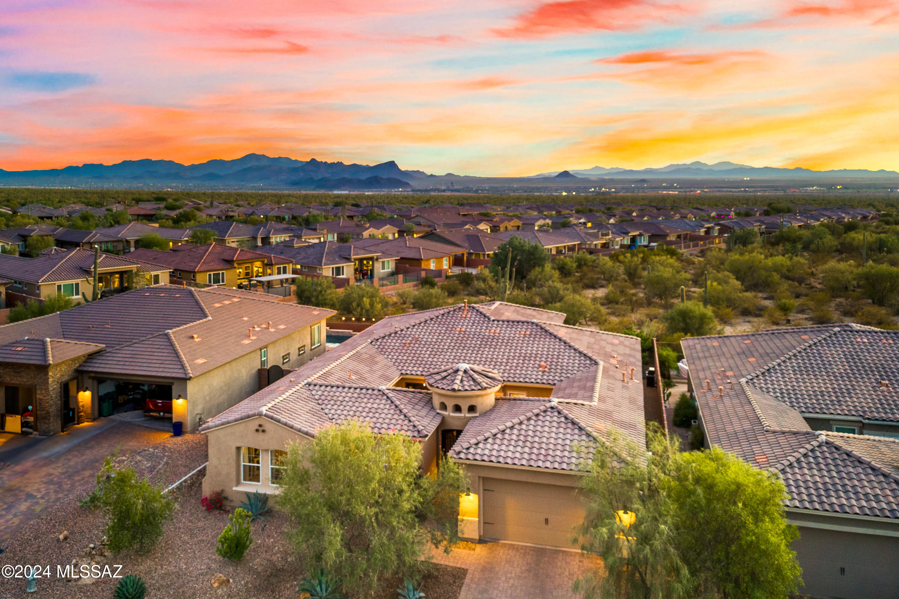 14249 N Silverleaf Lane