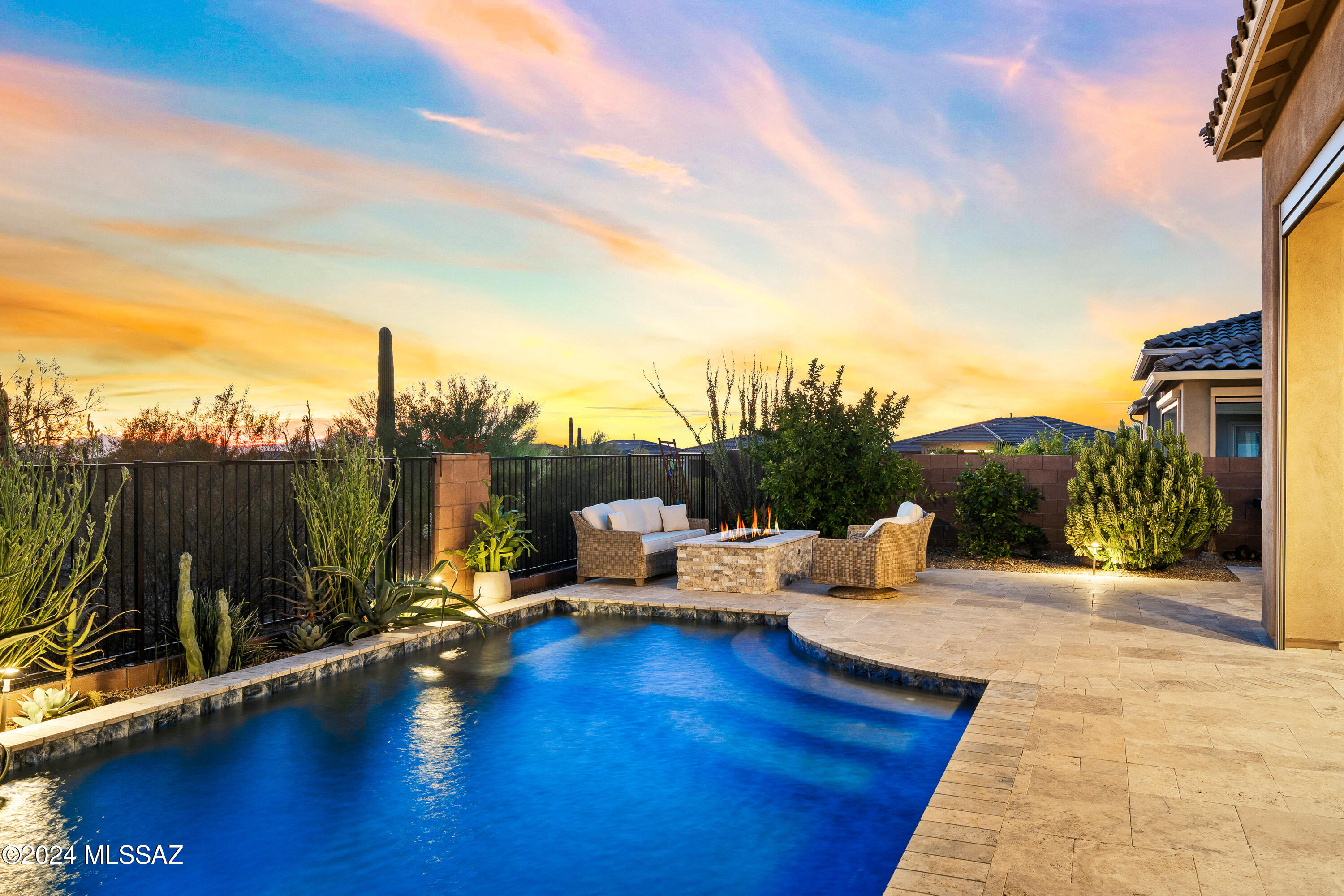 14249 N Silverleaf Lane