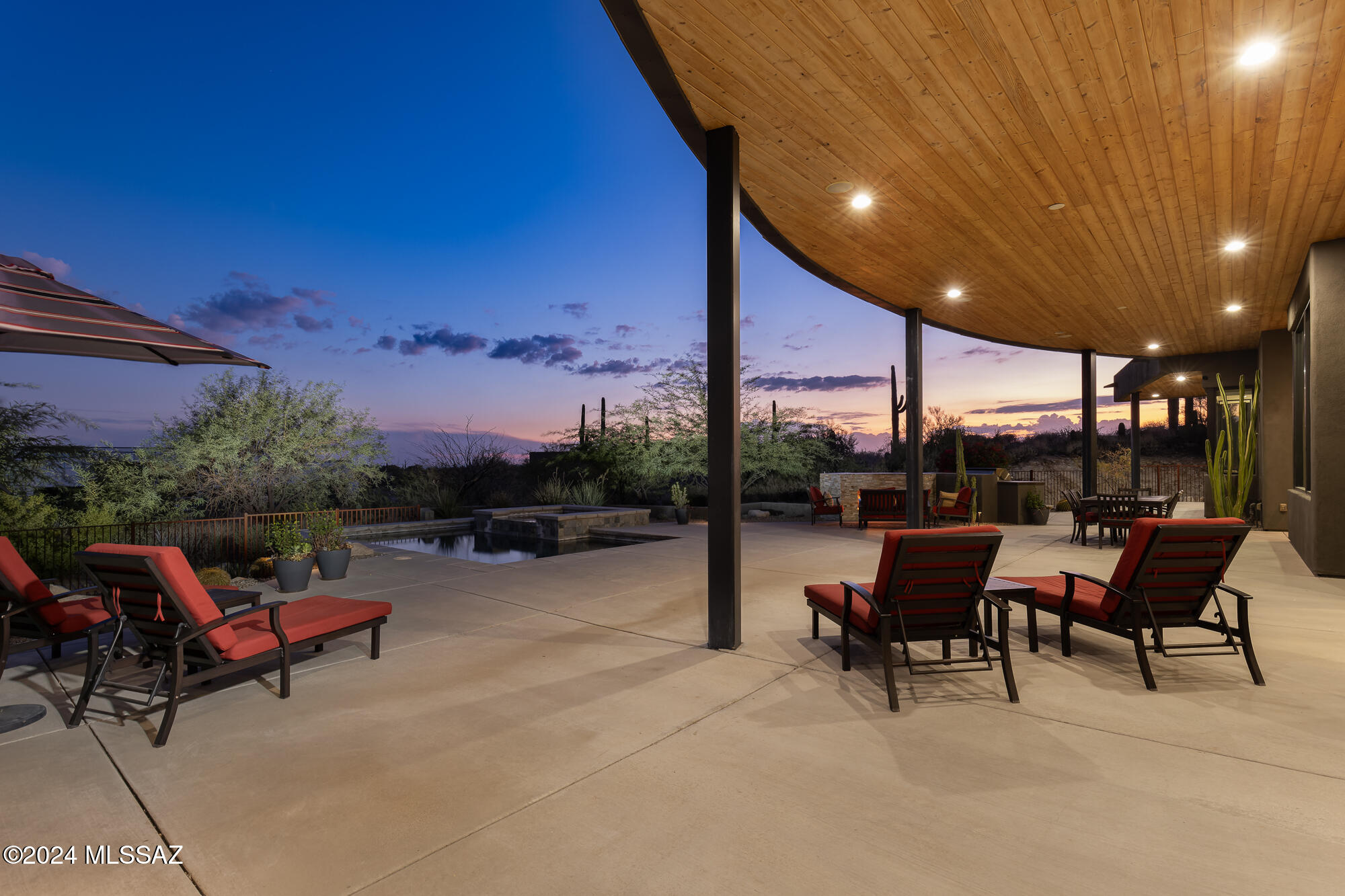 1901 W Mountain Mirage Place
