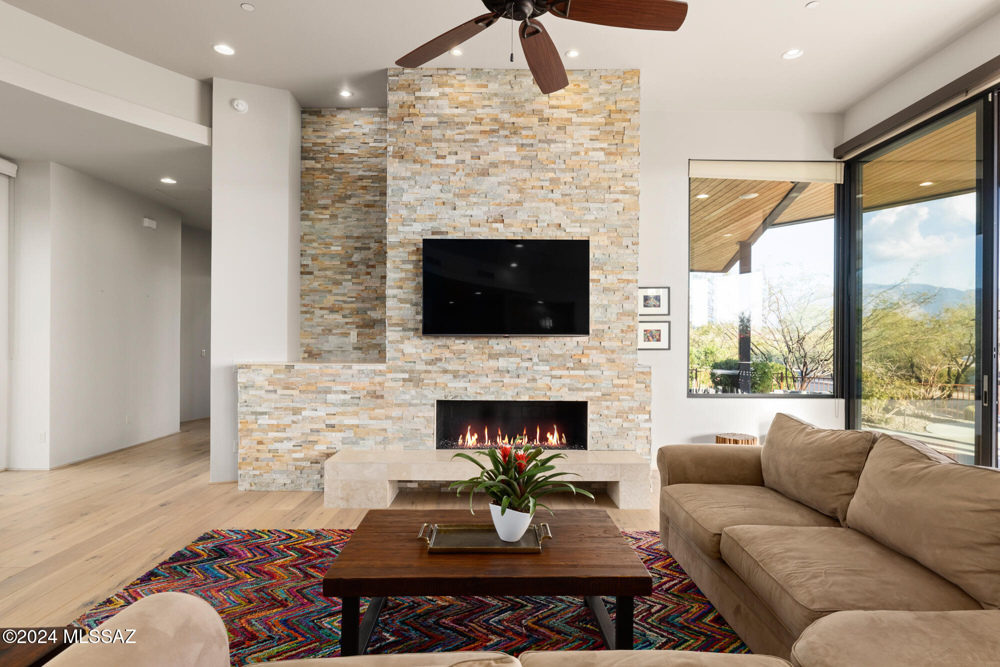 1901 W Mountain Mirage Place
